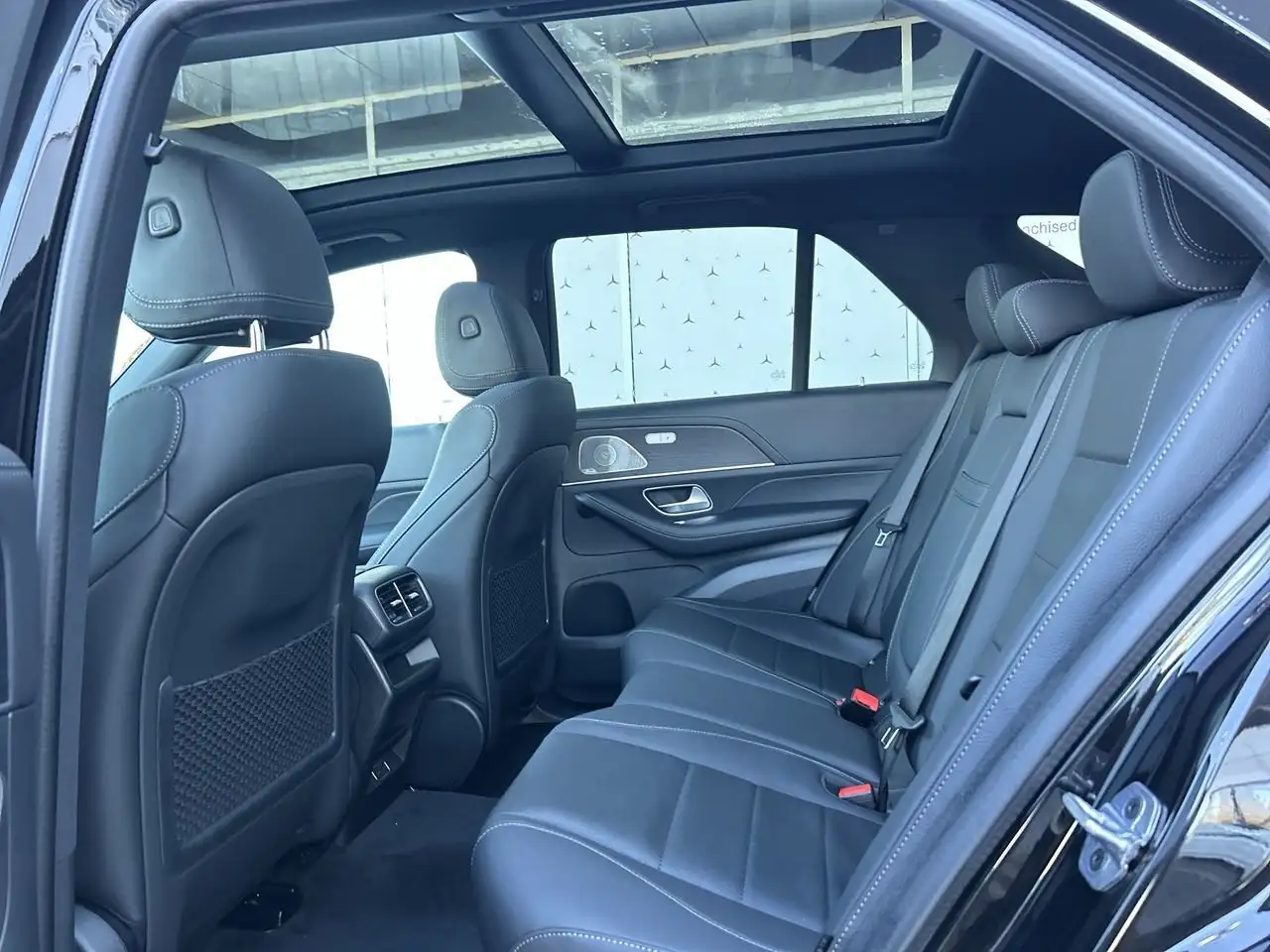 Mercedes-Benz GLE снимка Mercedes-Benz GLE