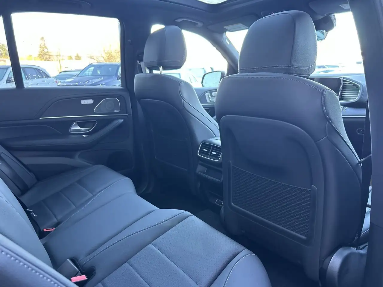 Mercedes-Benz GLE снимка Mercedes-Benz GLE