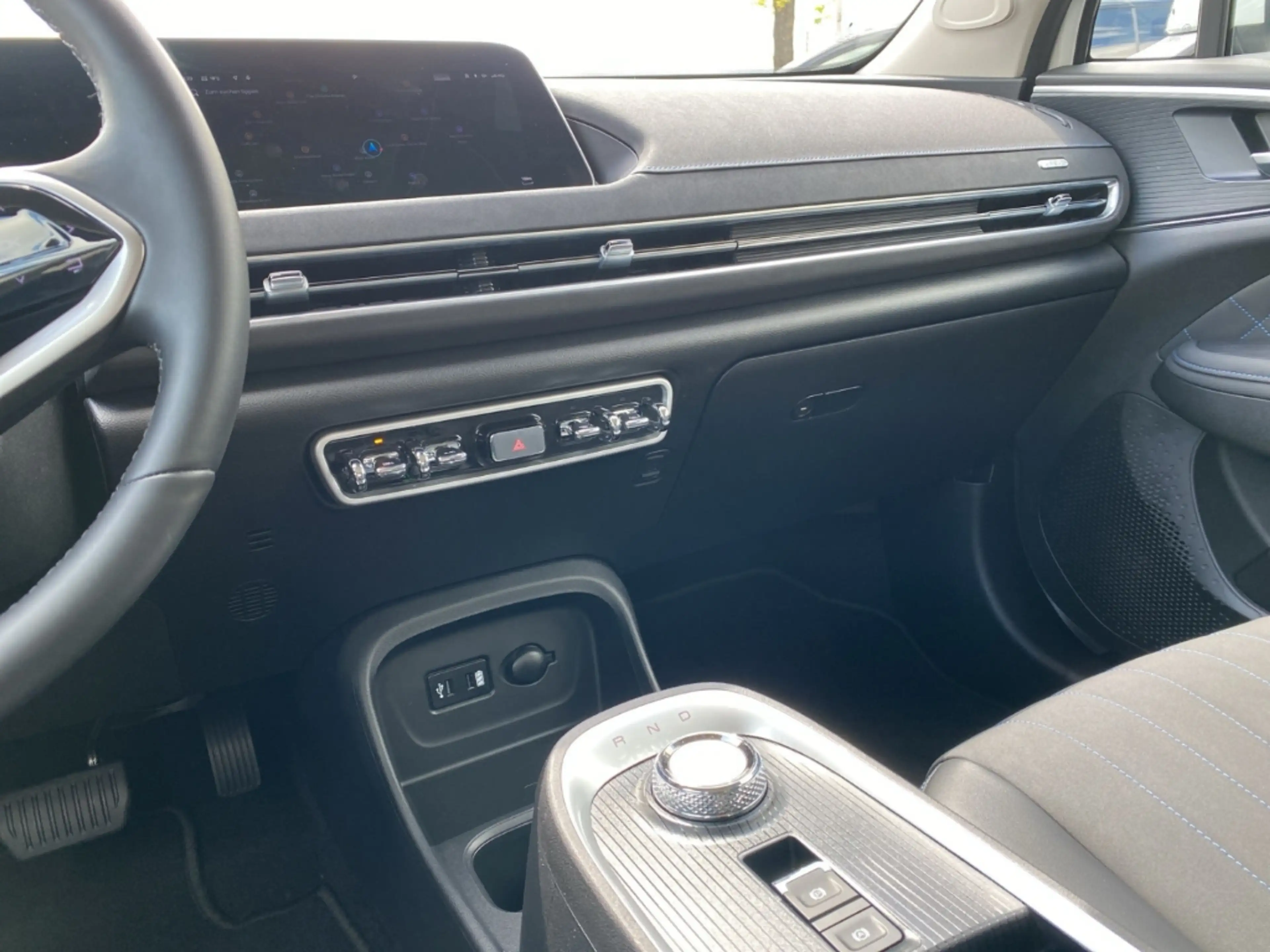 GWM ORA 03 300 Basis 48 kWh Navi Digitales Cockpit 360 Kamera — photo 10