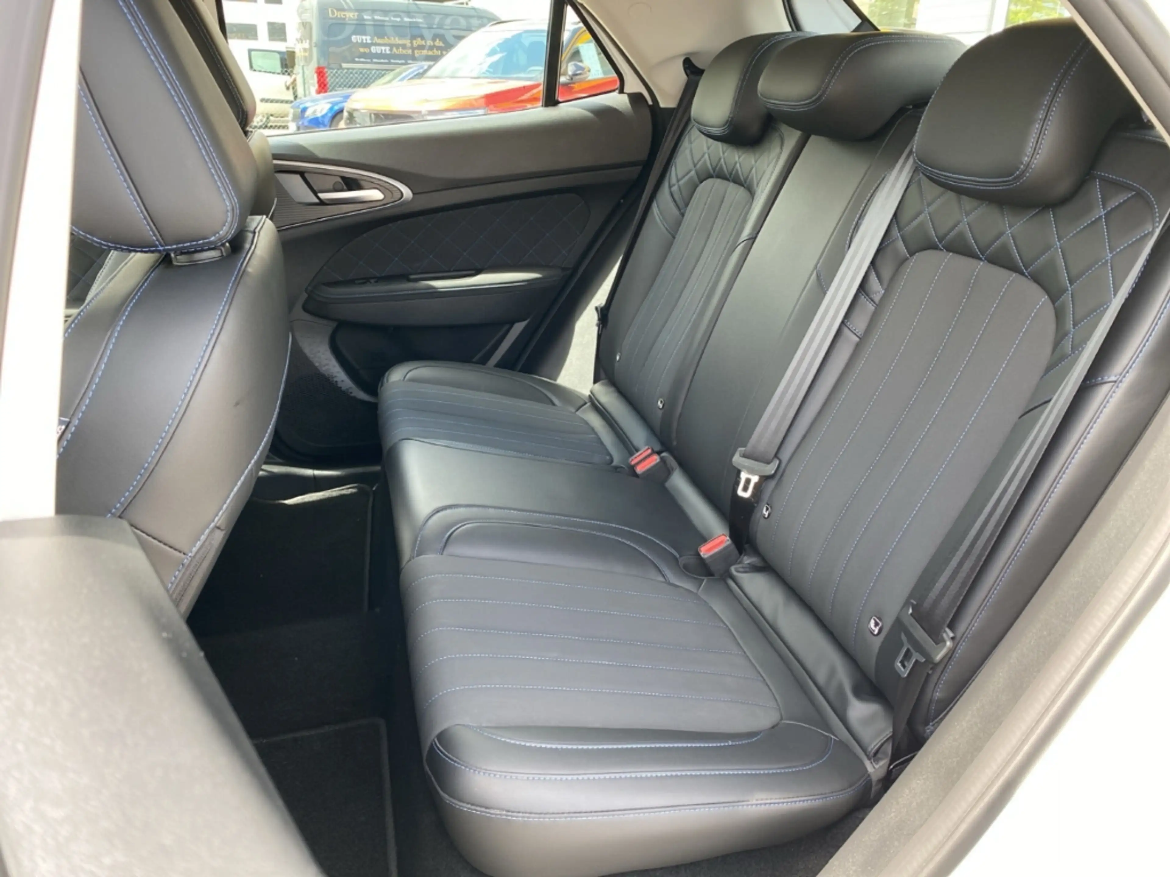 GWM ORA 03 300 Basis 48 kWh Navi Digitales Cockpit 360 Kamera — photo 9