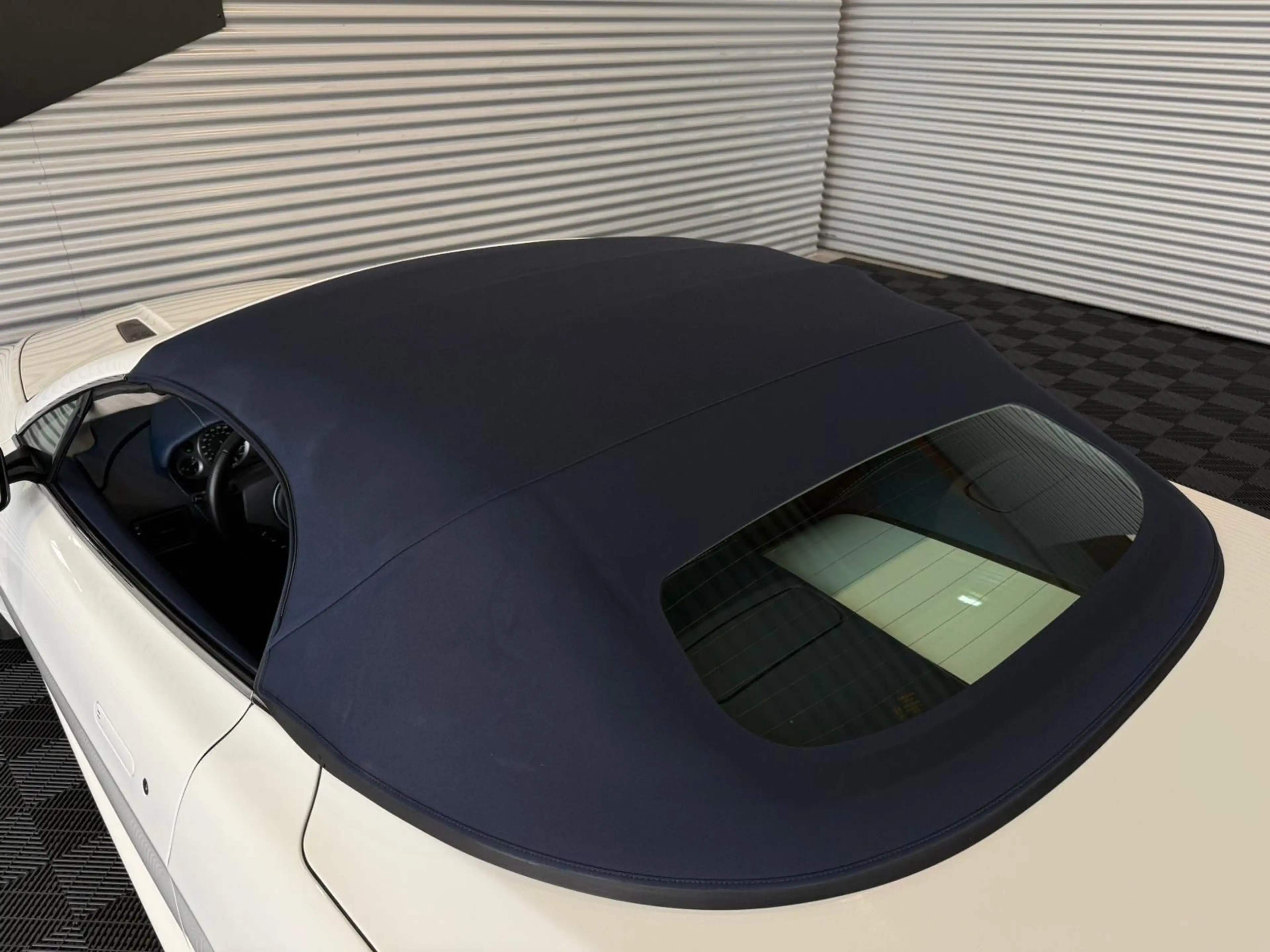 Aston Martin V8 Roadster 4.7L — photo 11