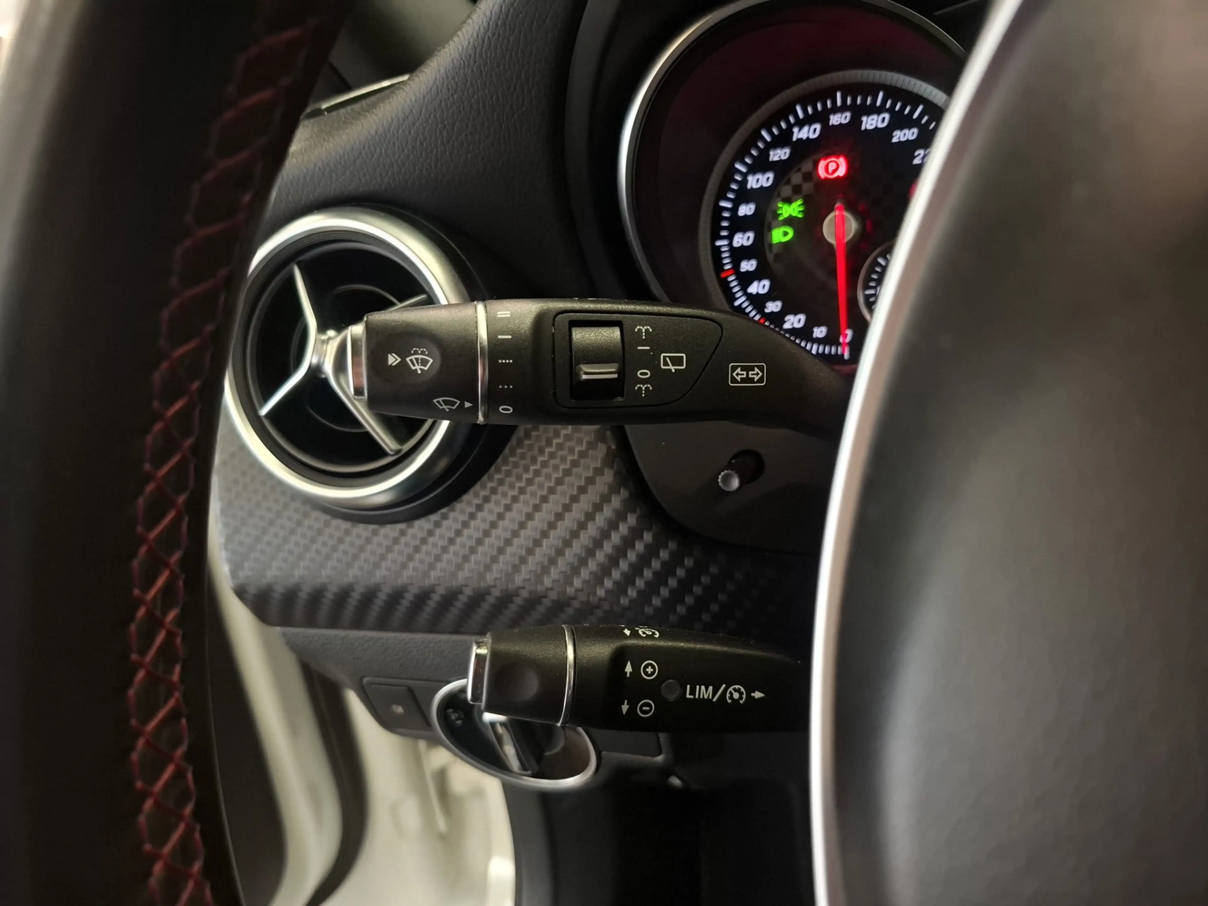 Mercedes-Benz A 180 AMG Night Edition Plus Camera Xenon LED Leder Mooi — photo 12