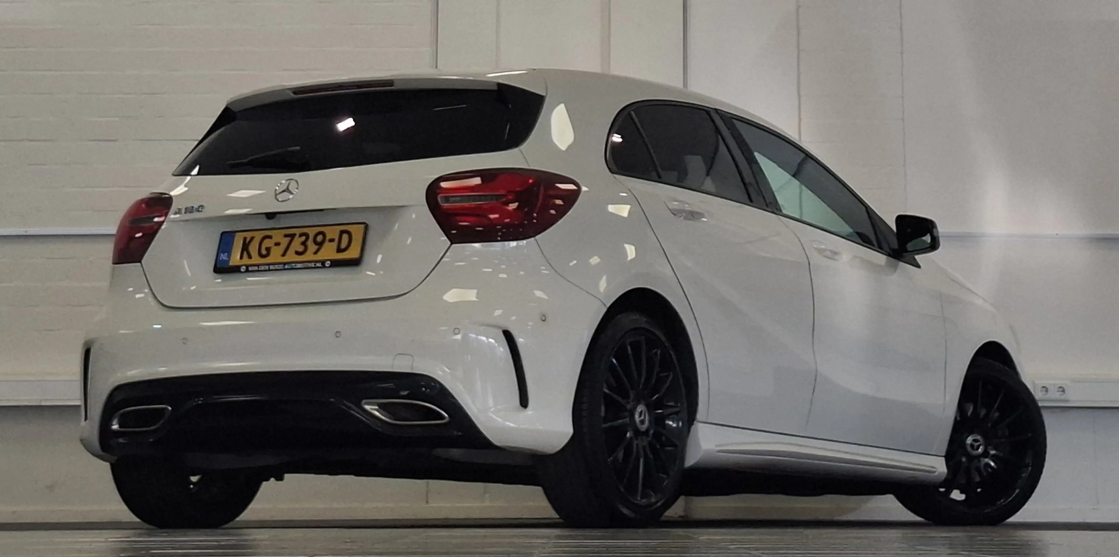 Mercedes-Benz A 180 AMG Night Edition Plus Camera Xenon LED Leder Mooi — photo 6