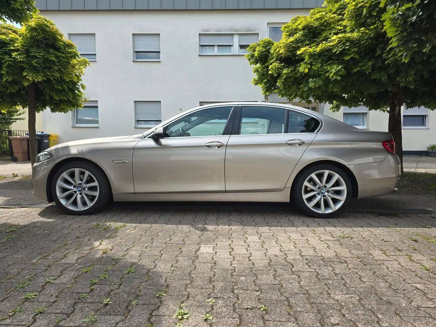 BMW 520 520d Beige - 1