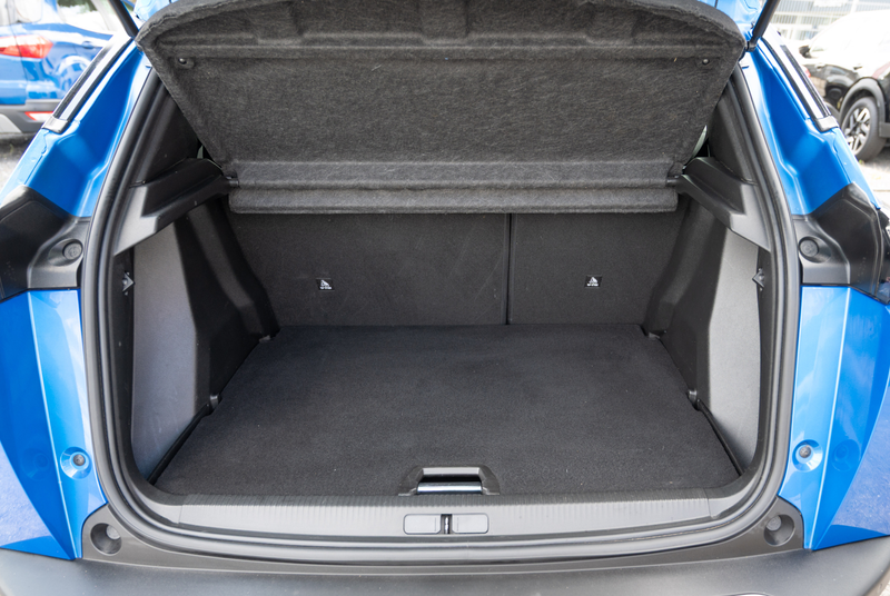 Peugeot 2008 GT Pack Elektromotor 136 *WÄRMEPUMPE*ACC* — photo 13