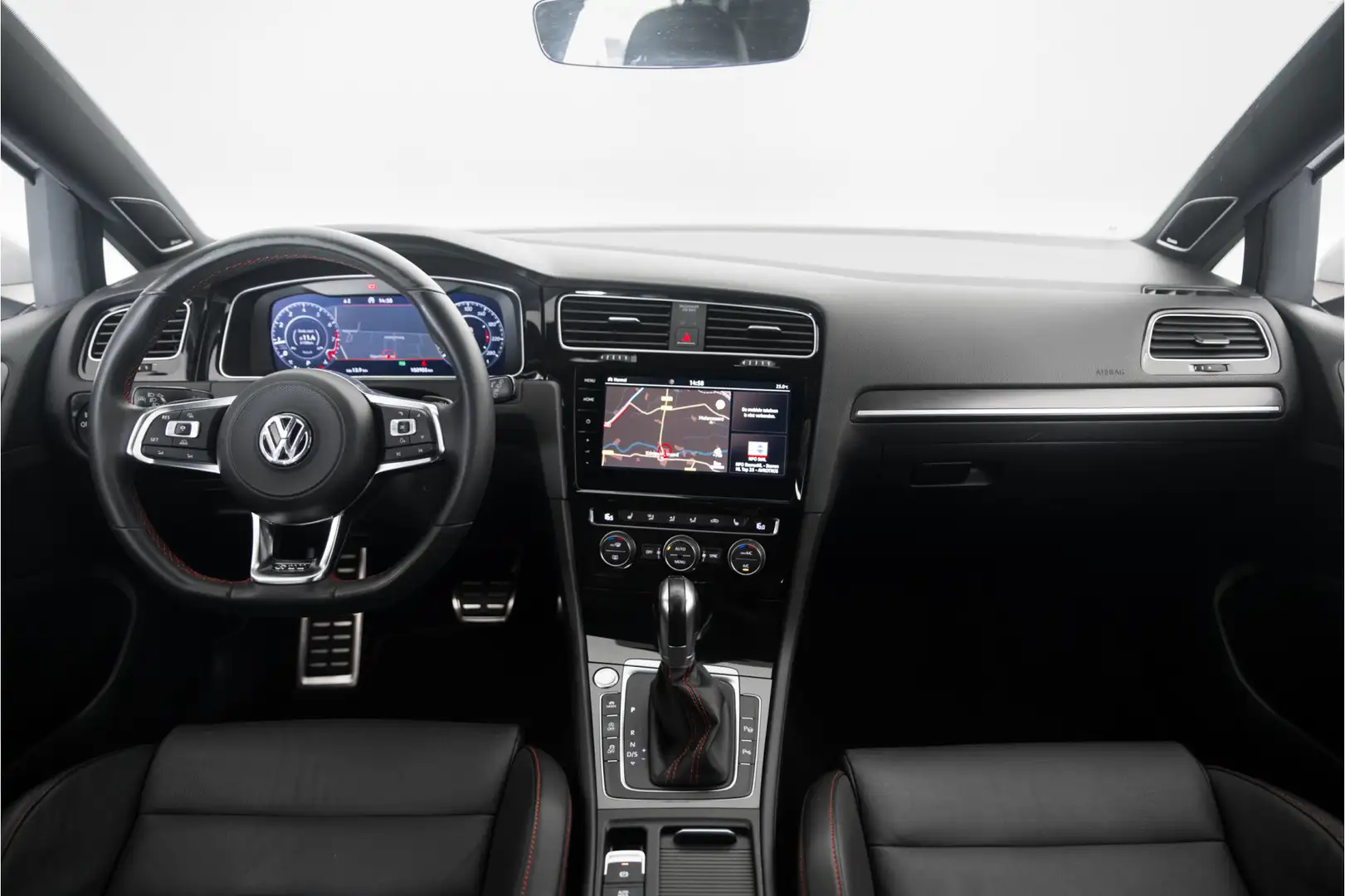 Volkswagen Golf GTI 2.0 TSI Performance Leder Digitiale cockpit 245 pk Wit - 2