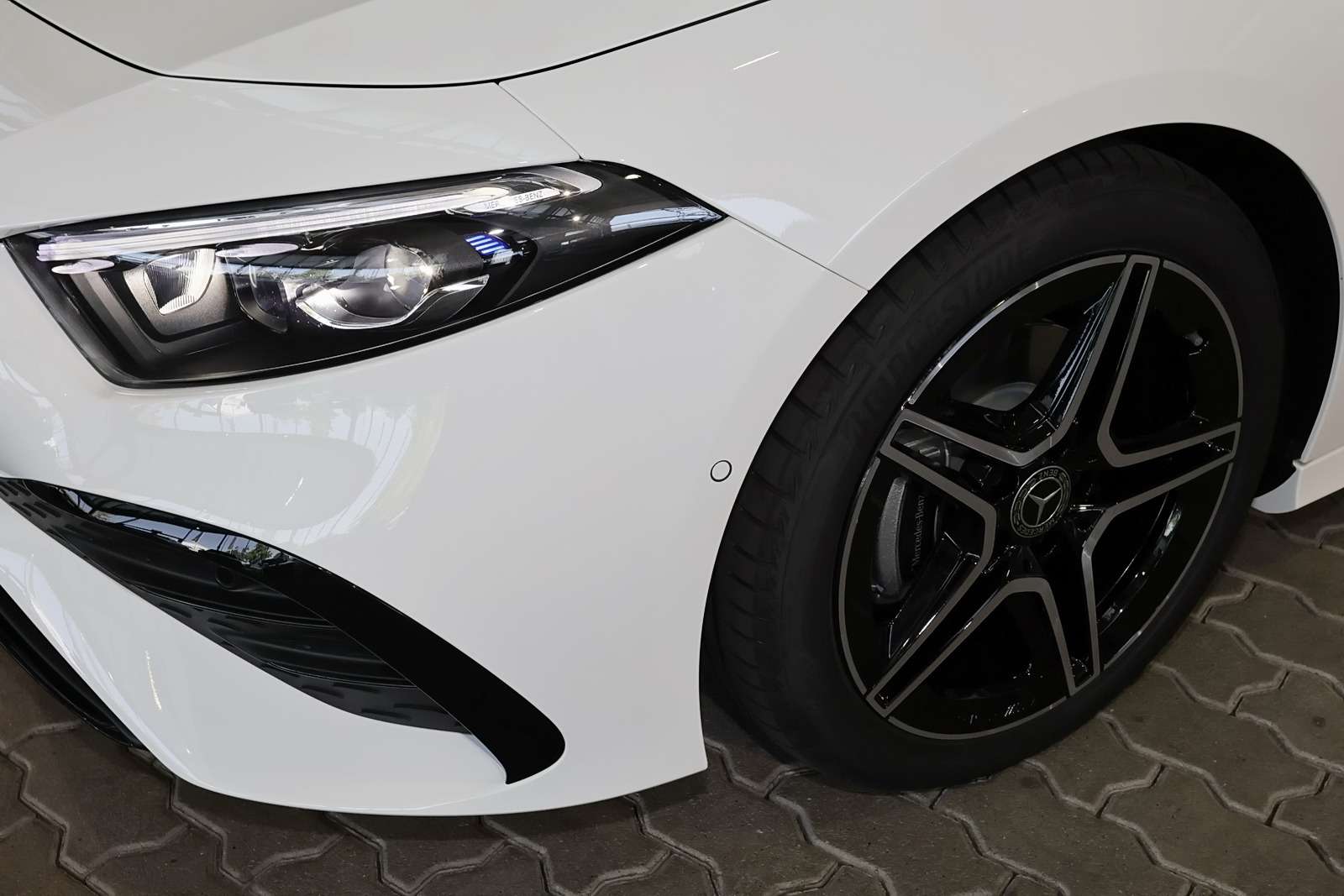 Mercedes-Benz A 200