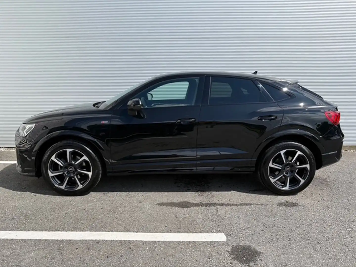 Audi Q3 35 TFSI admired Schwarz - 2