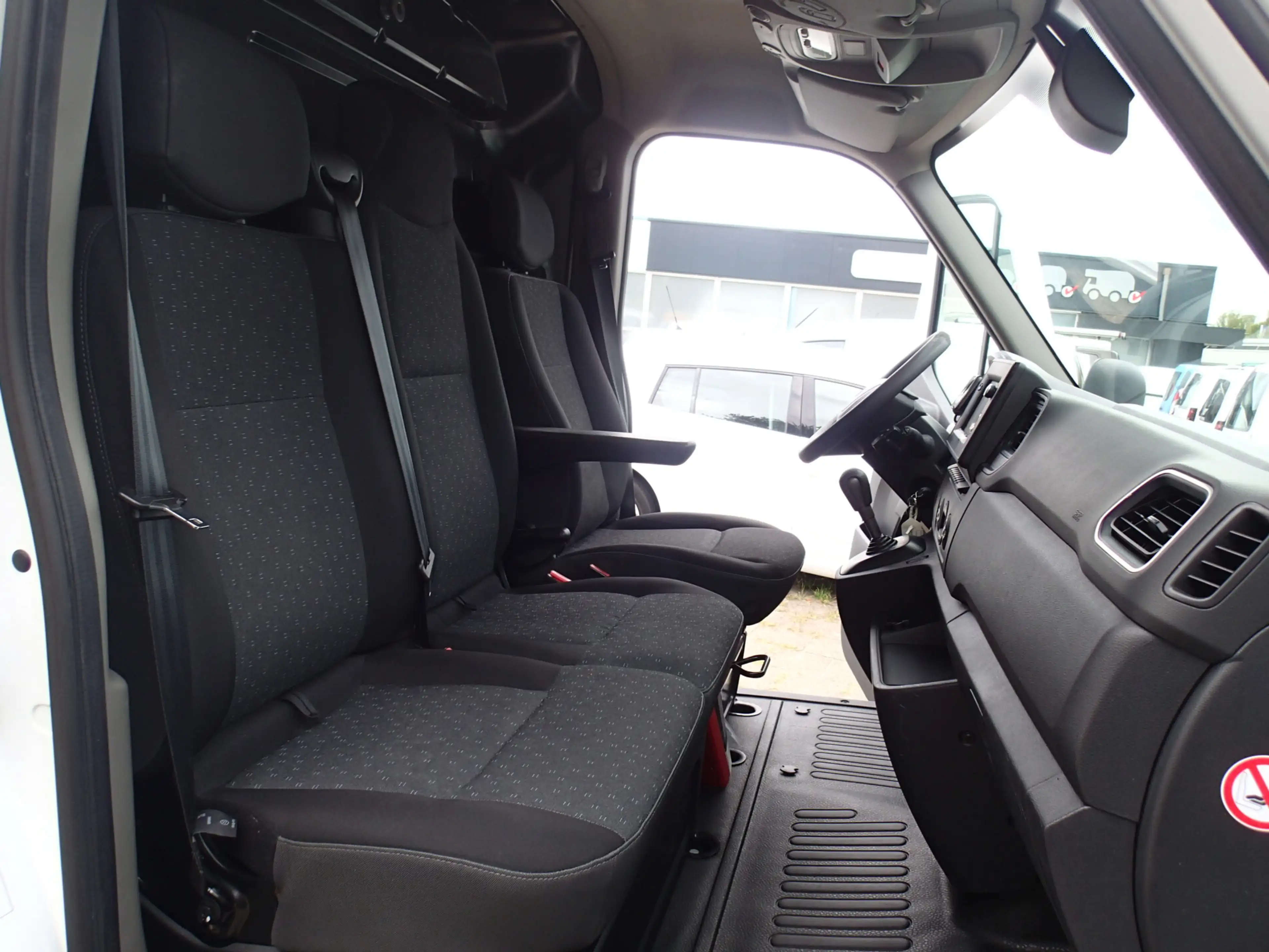 Opel Movano 2.3 Turbo L2H3 VOORZIEN VAN AIRCO+CRUISE+ AUTOMAAT — photo 19