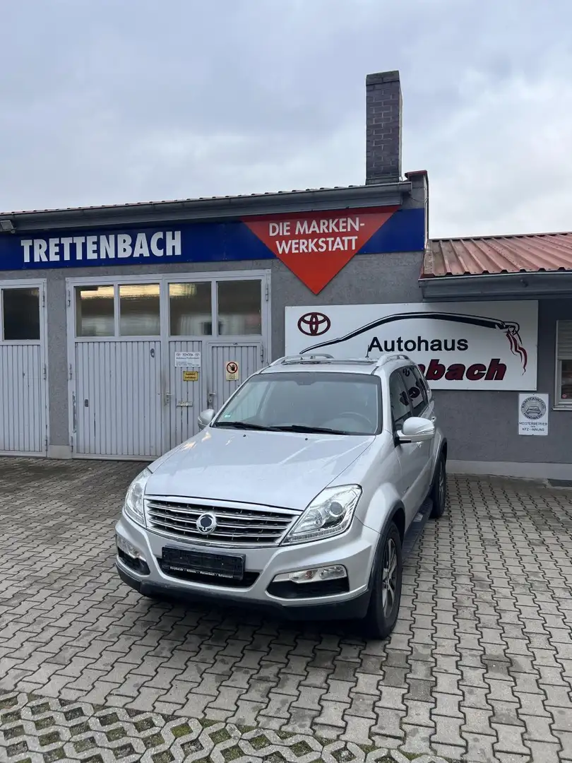 SsangYong Rexton Rexton W Plateado - 2