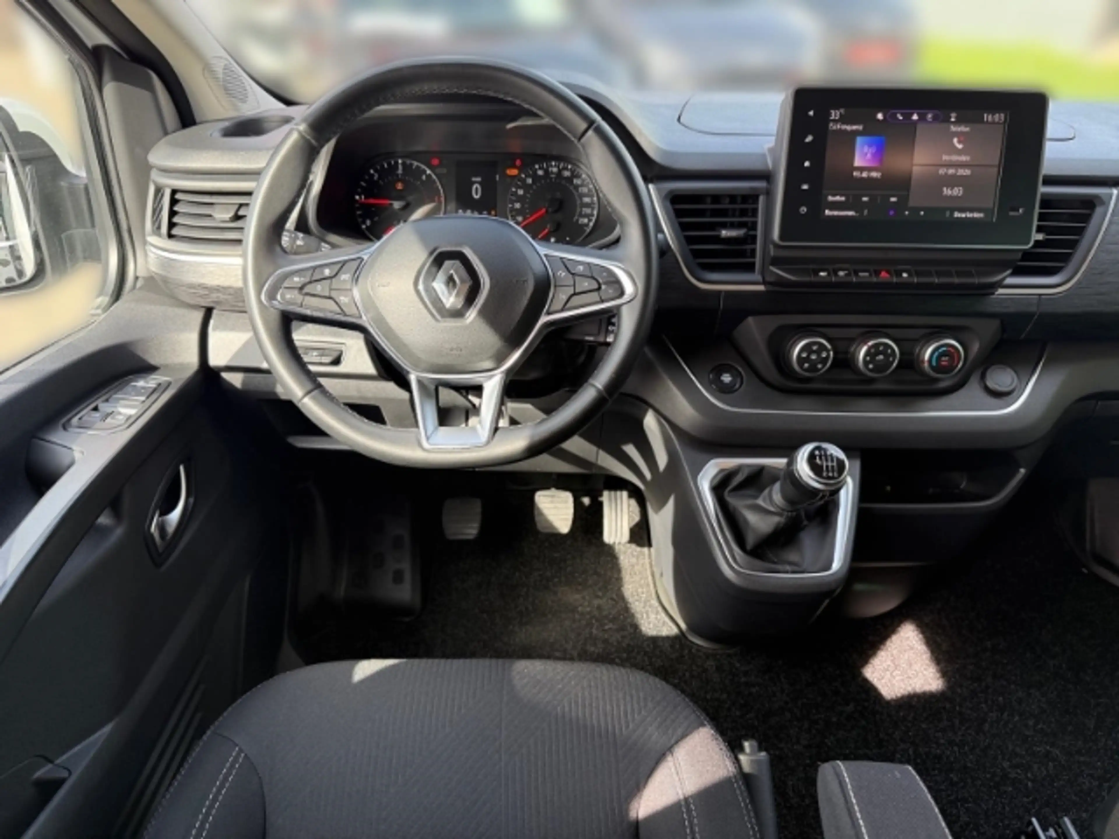 Renault Trafic Combi L2H1 3,0t Life +CARPLAY+KLIMA+SHZ+UVM+ — photo 10
