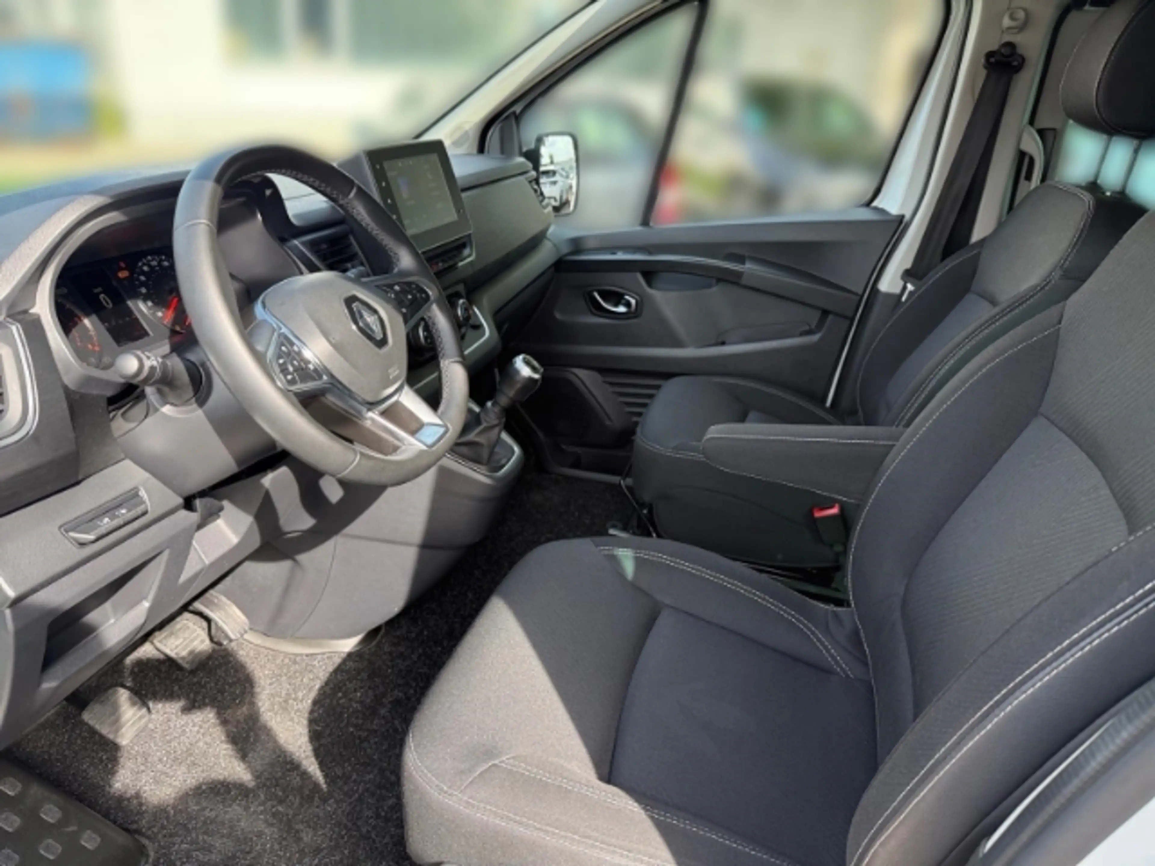Renault Trafic Combi L2H1 3,0t Life +CARPLAY+KLIMA+SHZ+UVM+ — photo 7