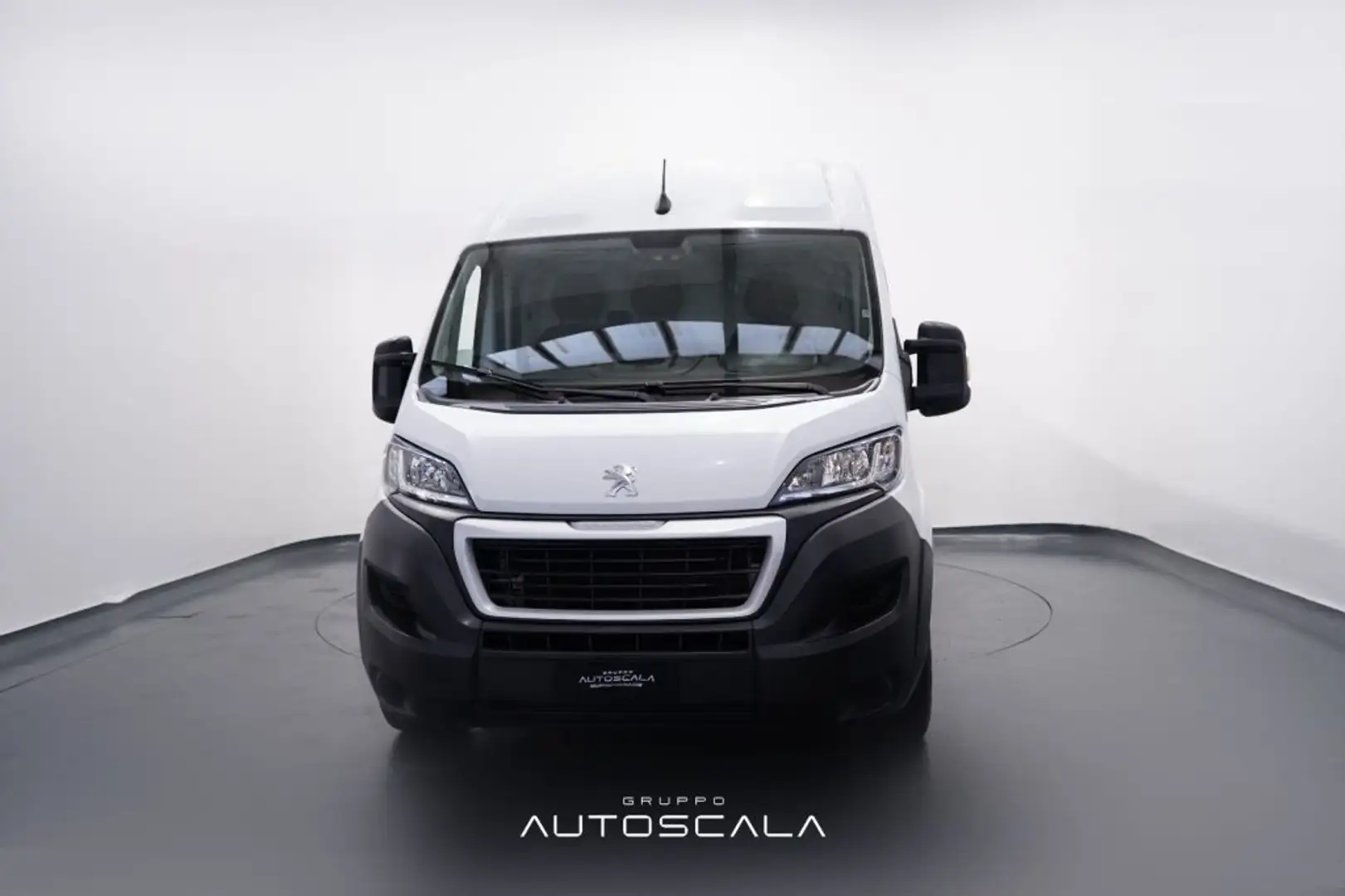 Peugeot Boxer 333 2.2 BlueHDi 140cv S&S L3H2 PLM-TM Furgone Bianco - 2