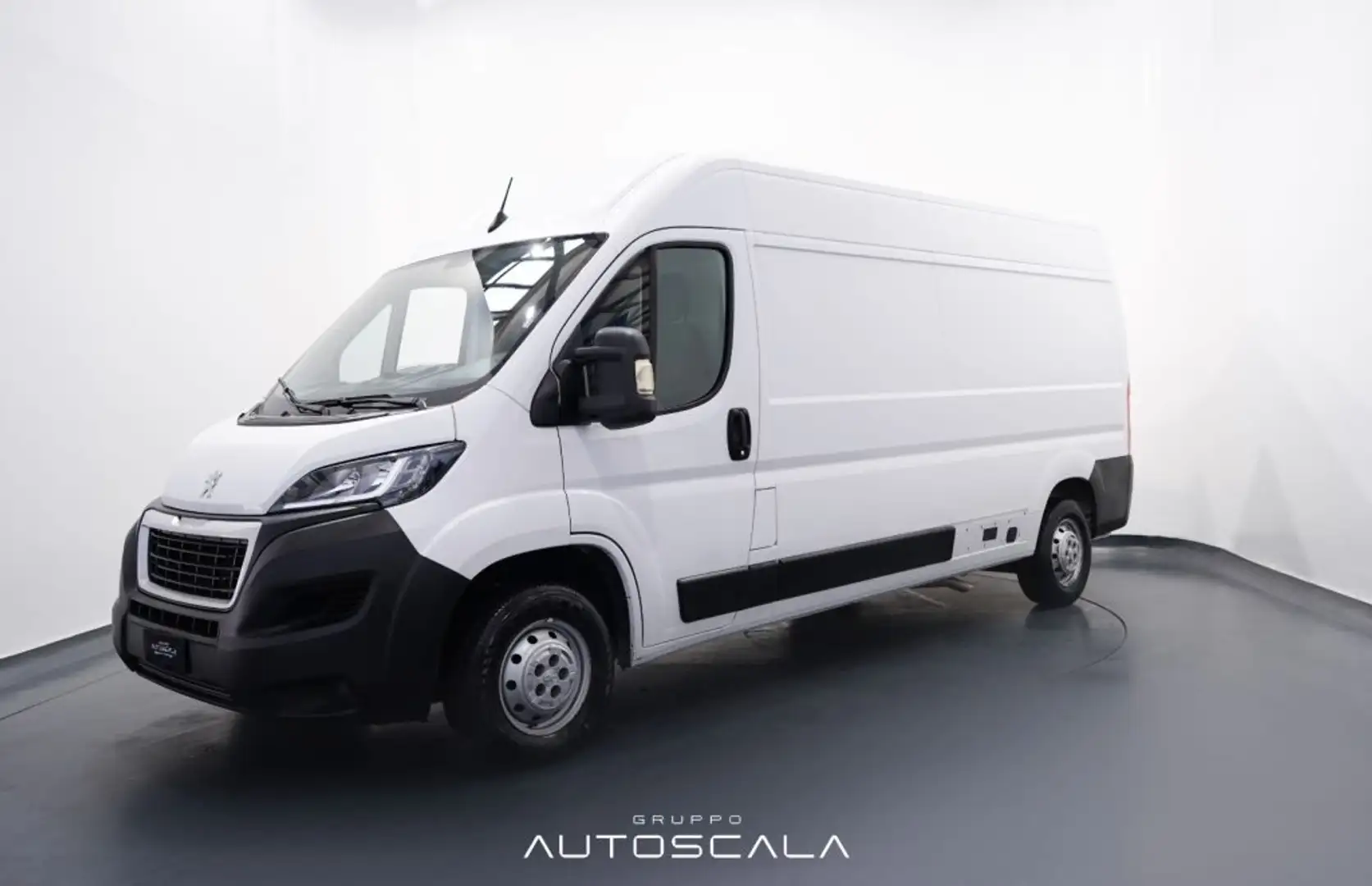 Peugeot Boxer 333 2.2 BlueHDi 140cv S&S L3H2 PLM-TM Furgone Bianco - 1
