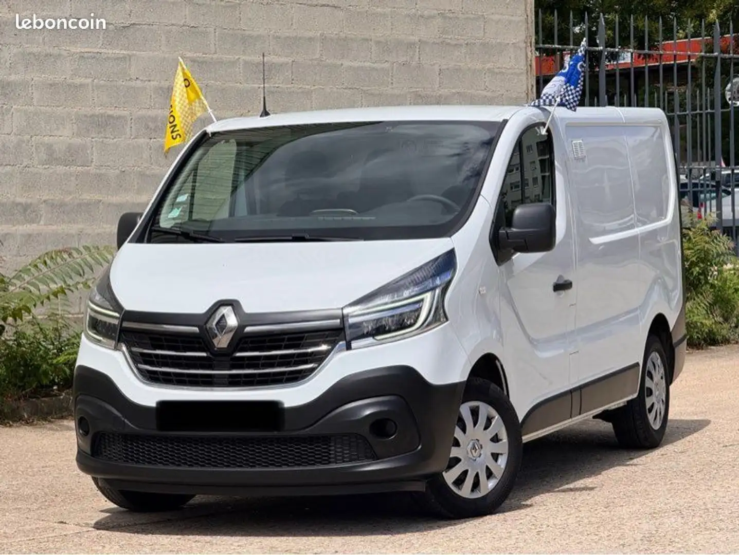 Renault Trafic III Phase 2 L1H1 2.0 dCi 120CV année 05-2021 199.0 Blanc - 1