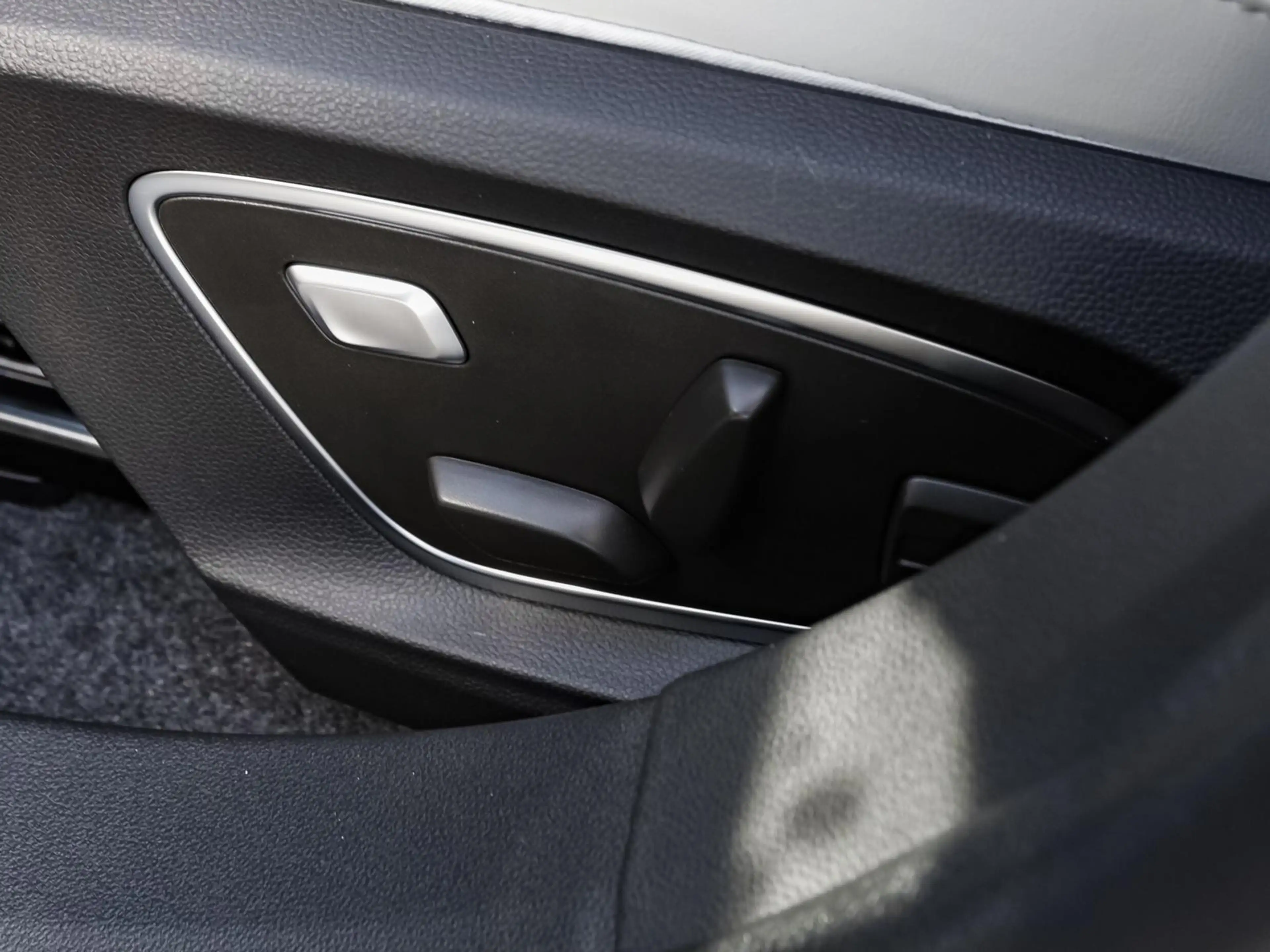 Renault Scenic Iconic 220 Long Range AV-Paket GJR — photo 10