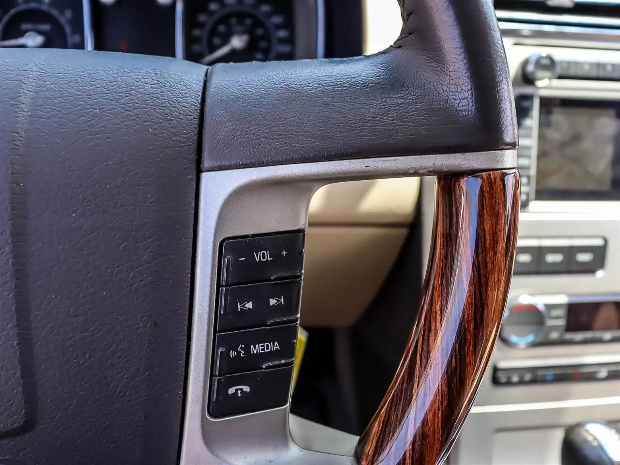 Lincoln MKX снимка Lincoln MKX