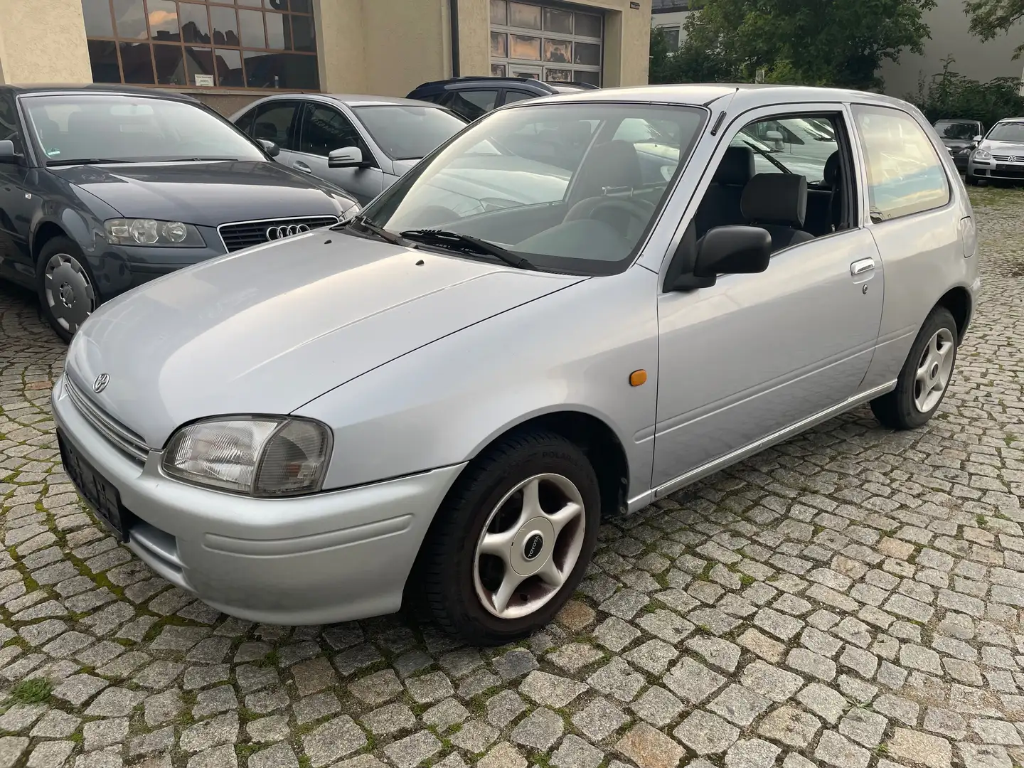 Toyota Starlet *1,3 L *Klimaanlage Срібний - 1
