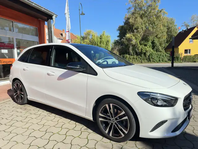 Mercedes-Benz B 200 * Panorama-Schiebedach * Sitzheizung * Top-Zustand