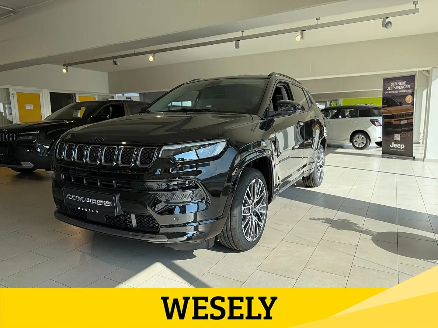 Jeep Compass 1.5 Multiair Summit T4 FWD DCT7 e-Hybrid MHEV Schwarz - 1