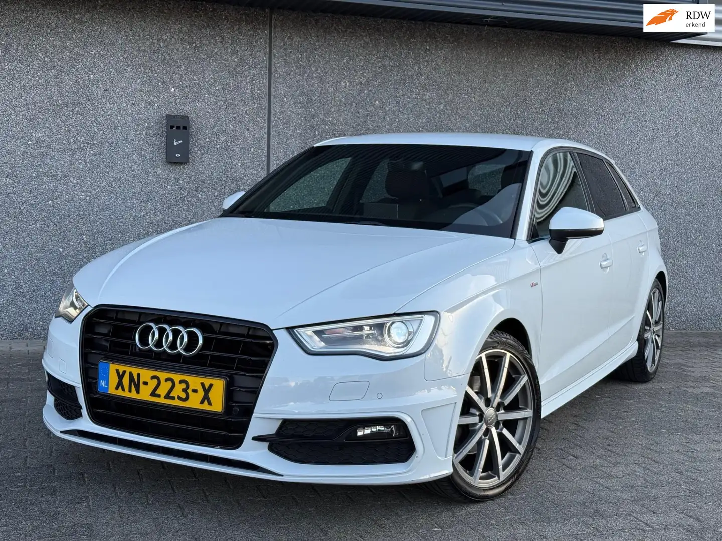 Audi A3 Sportback 1.4 TFSI S-line Xenon Alcantara Navi Wit - 1