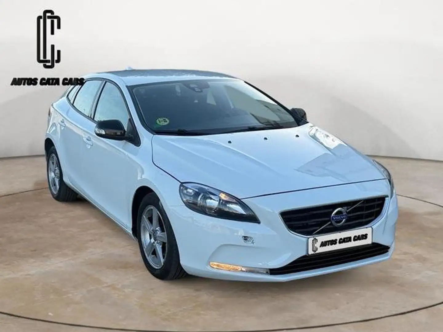 Volvo V40 D2 Kinetic 115 Blanco - 1