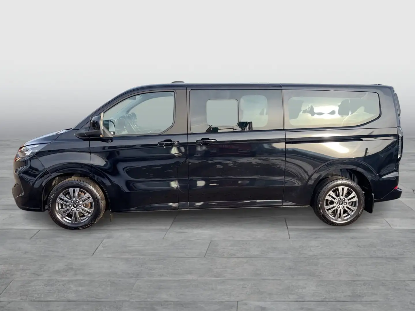Ford Tourneo Custom Bus 2,0 EcoBlue 320 L2H1 Schwarz - 2