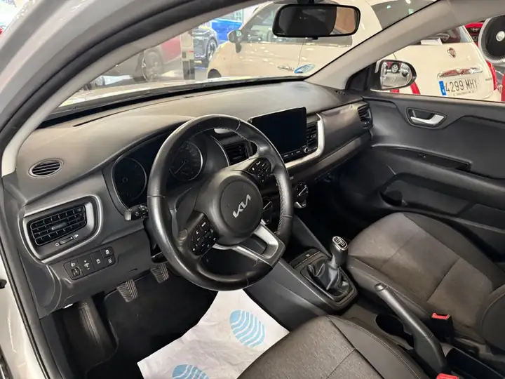 Kia Stonic 1.0 T-GDi MHEV iMT Concept (2021) 2022, foto 11