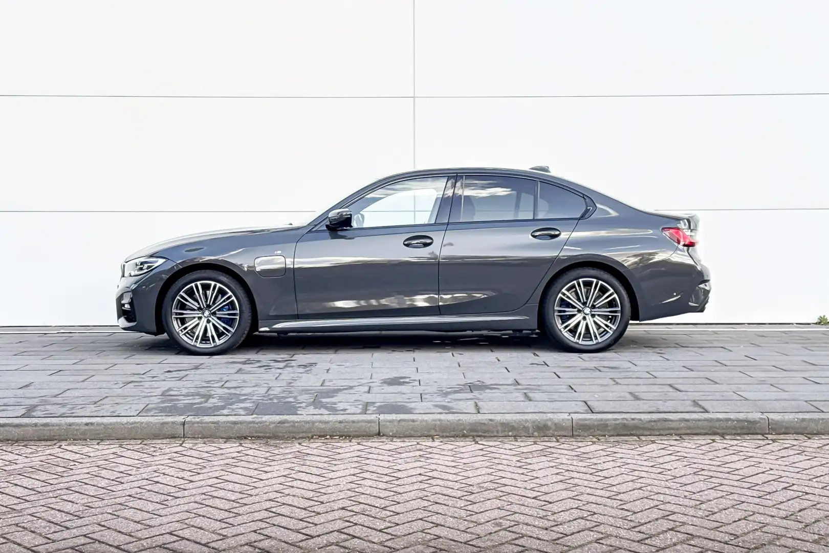 BMW 330 3 Serie Sedan 330e High Executive Gris - 2