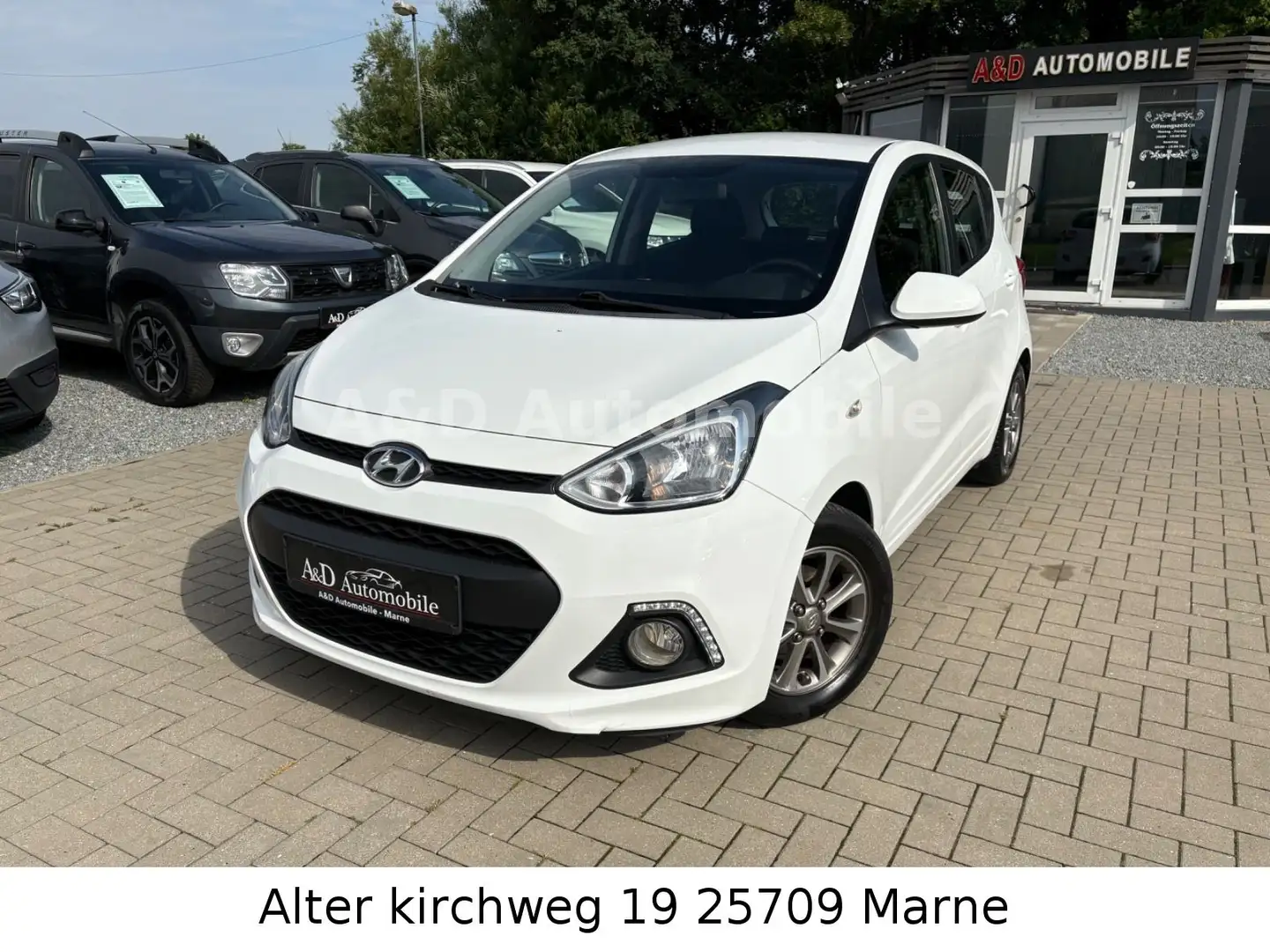 Hyundai i10 FIFA World Cup Edition KLIMA SHZ USB BT TEMP Weiß - 1