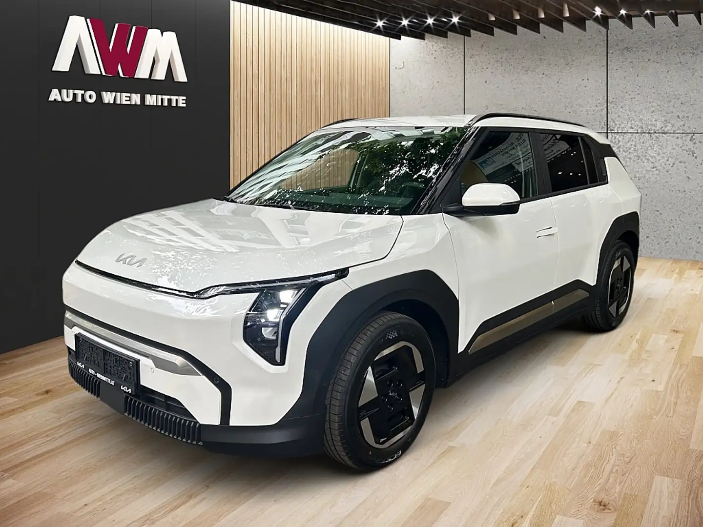 Kia EV3 FWD 81,4kWh Long Range Earth Weiß - 1