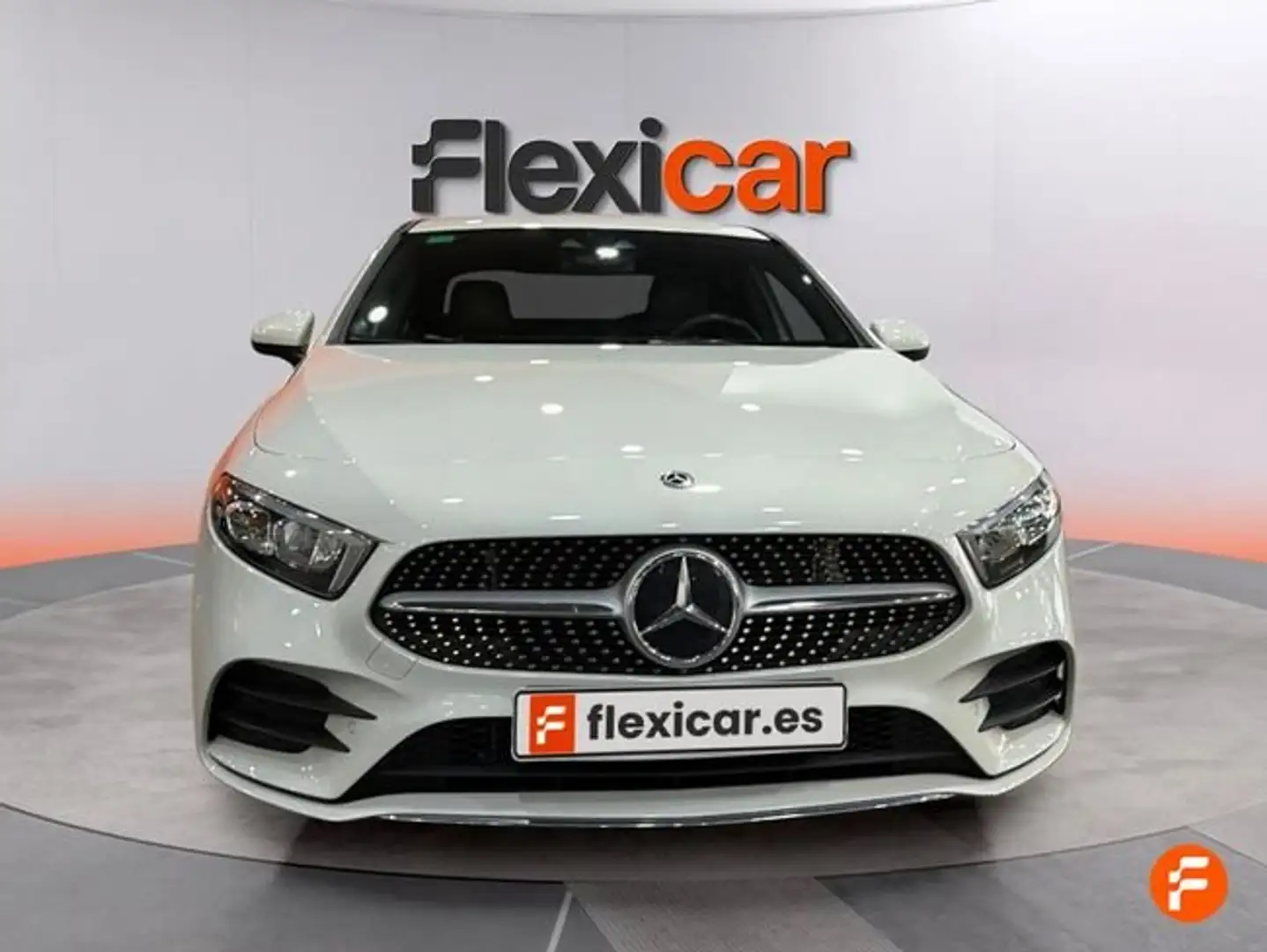 Mercedes-Benz A 200 Sedán Blanco - 2