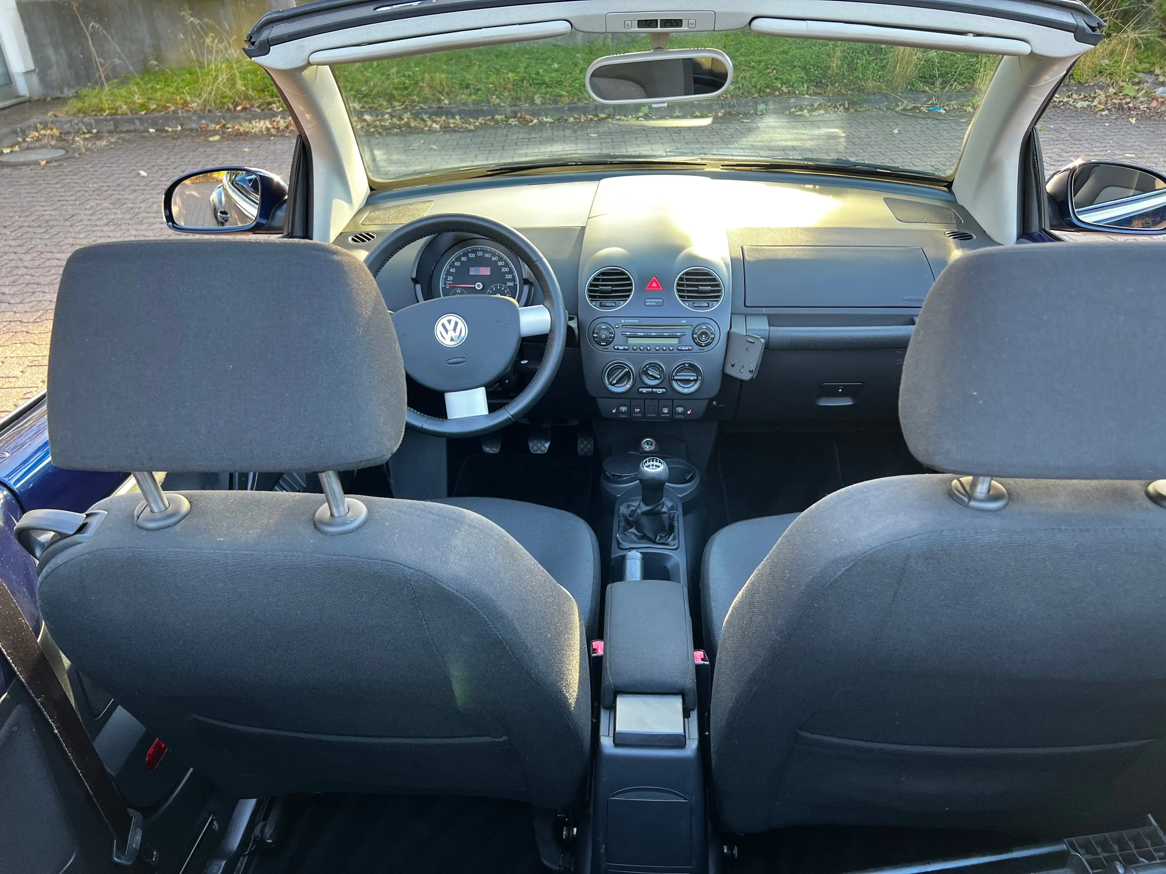Volkswagen New Beetle New Beetle Cabriolet Cabriolet 1.6 United — photo 6