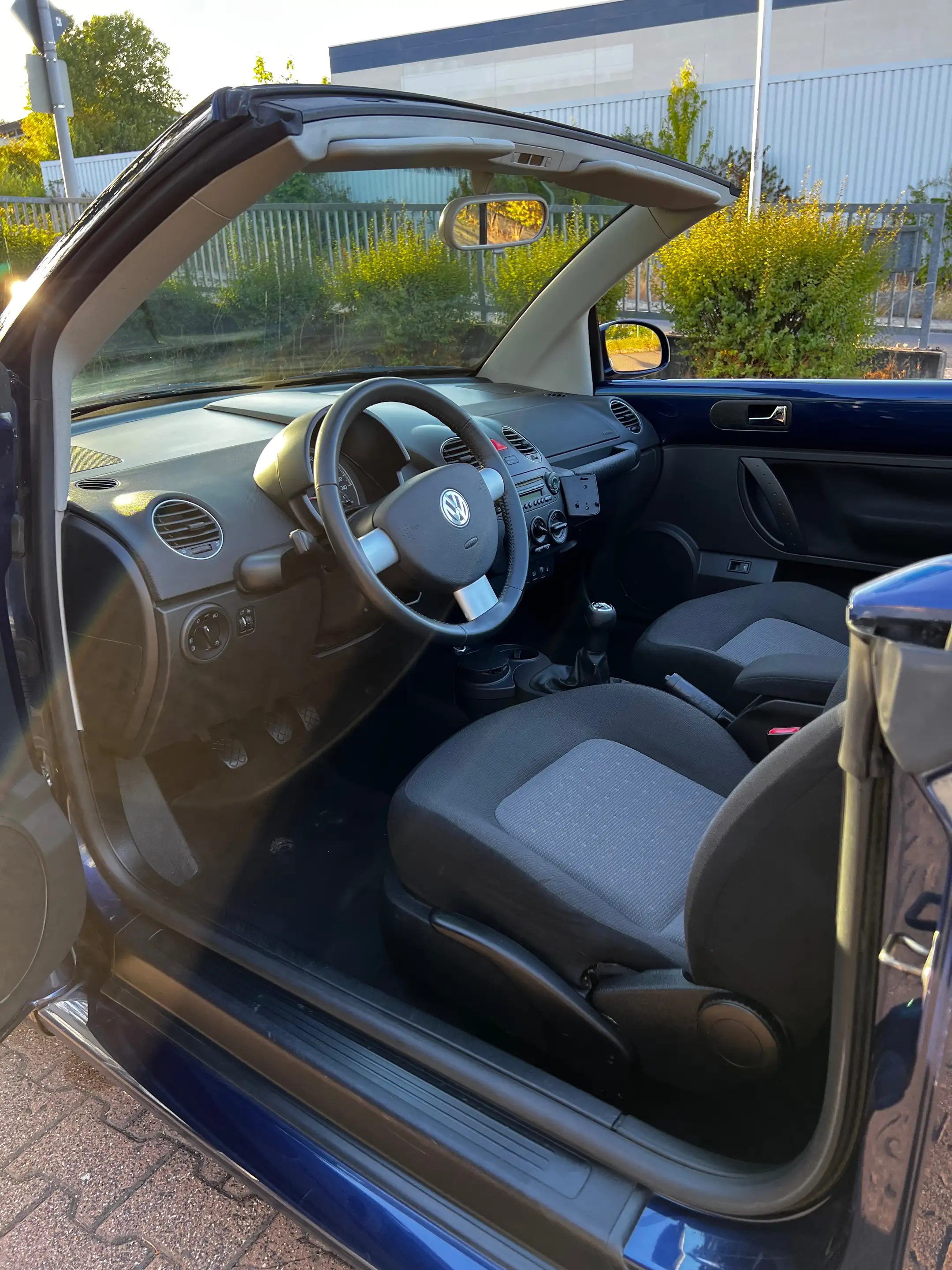 Volkswagen New Beetle New Beetle Cabriolet Cabriolet 1.6 United — photo 4