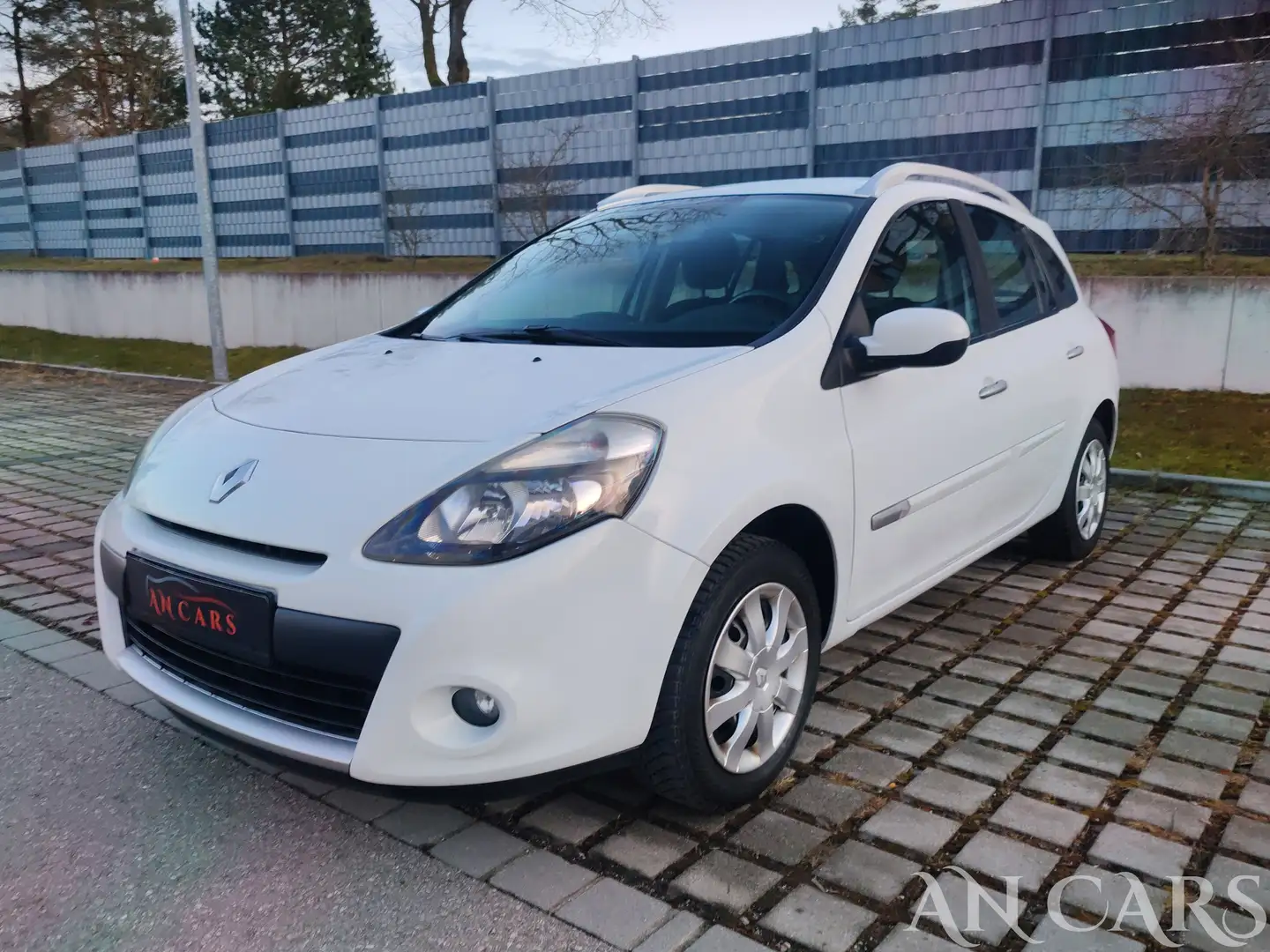 Renault Clio Grandtour Diesel Klima AHK 2.Hand Motor-Problem Weiß - 2