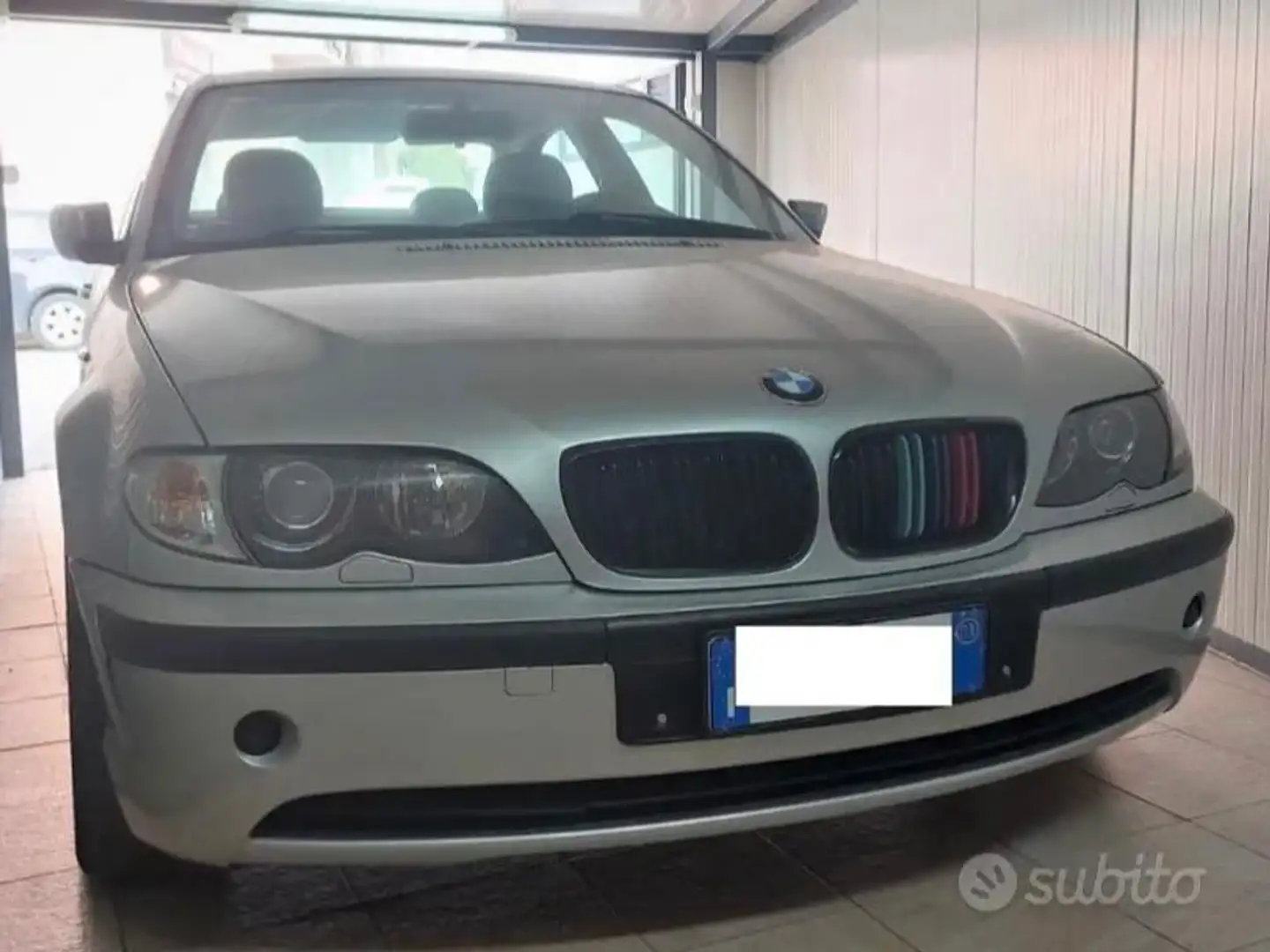 BMW 330 Argento - 1