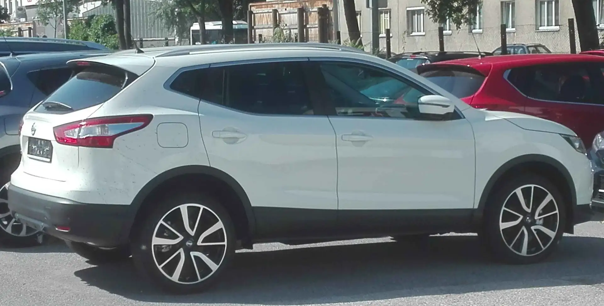 Nissan Qashqai Qashqai 1,6 dCi Tekna ALL-MODE 4x4i Tekna Weiß - 1