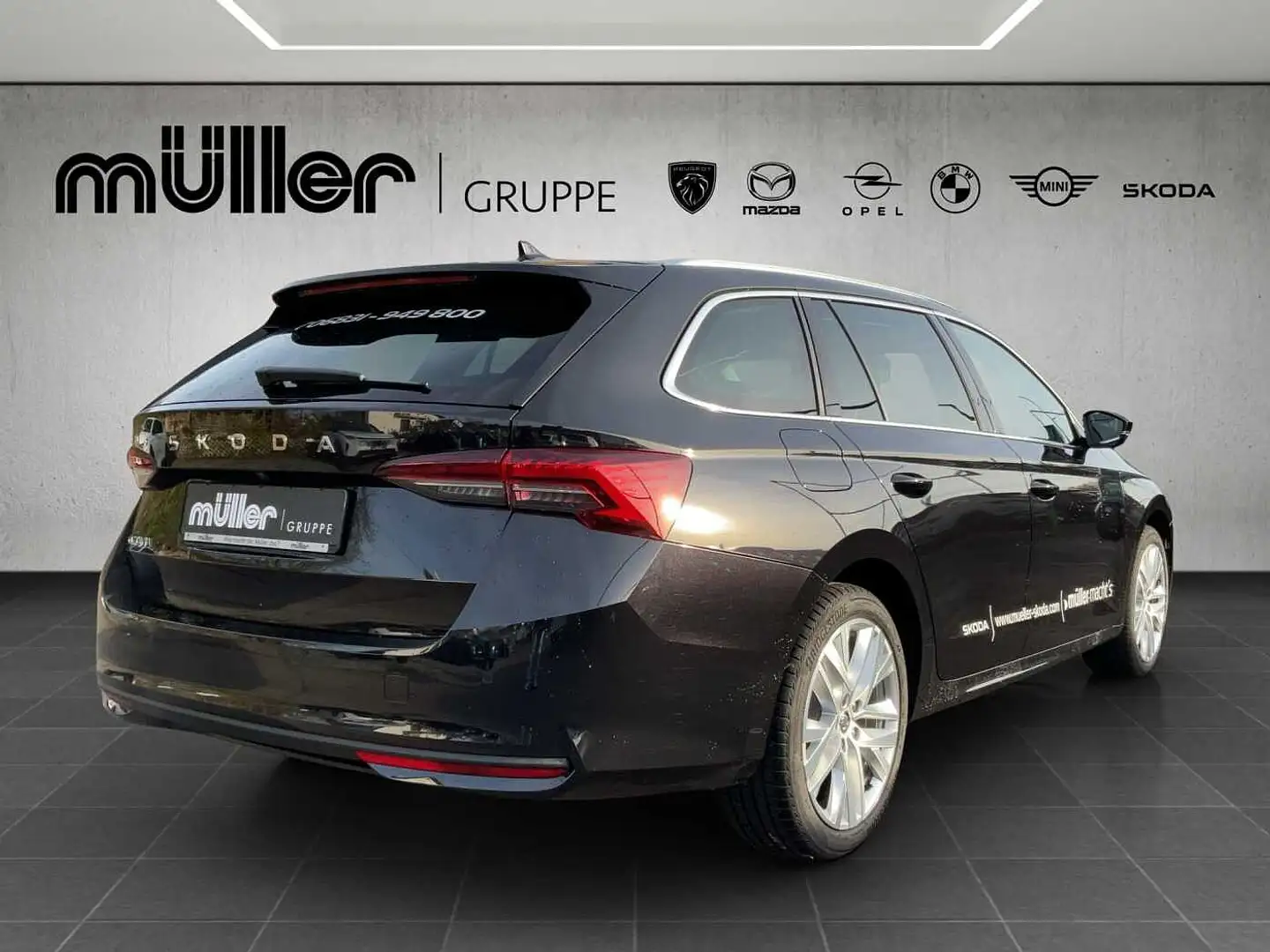 Skoda Octavia Combi 1.5 TSI mHEV DSG Exclusive Schwarz - 2