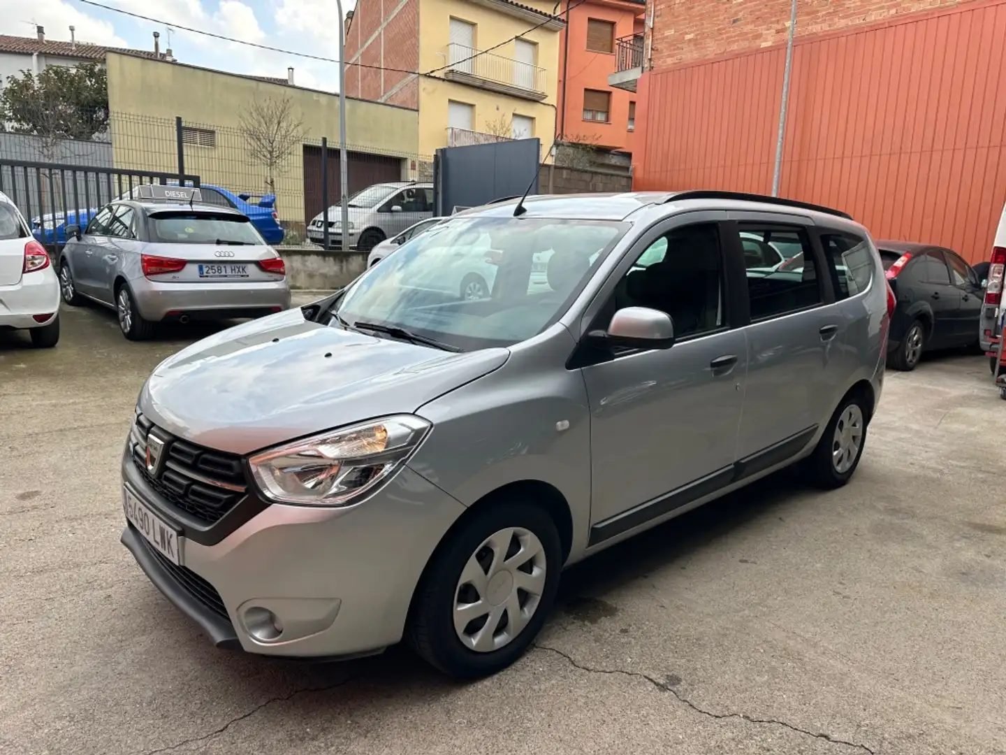 Dacia Lodgy 1.5 dCi Comfort Blue 7pl. 70kW Plateado - 2