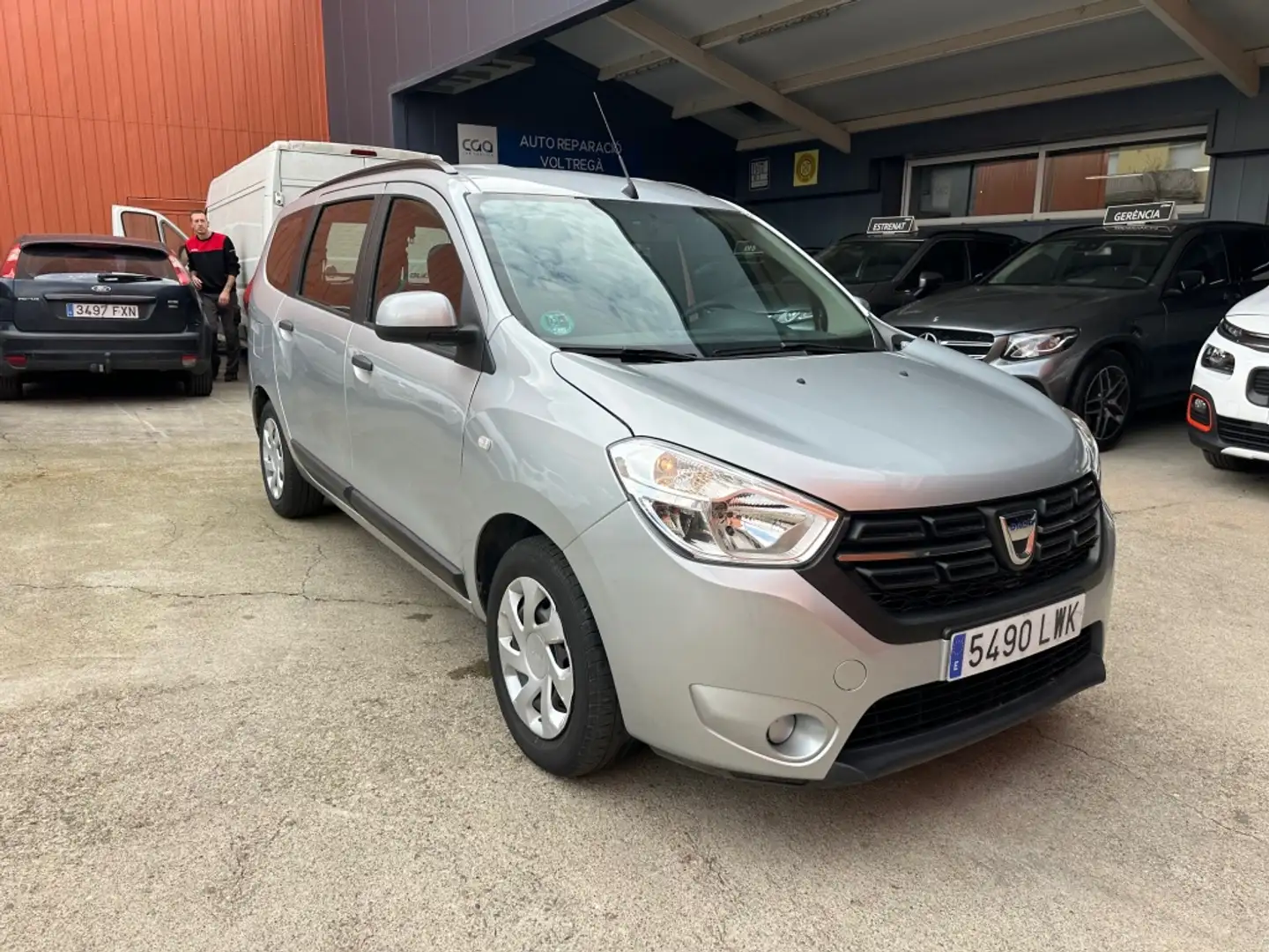 Dacia Lodgy 1.5 dCi Comfort Blue 7pl. 70kW Plateado - 1