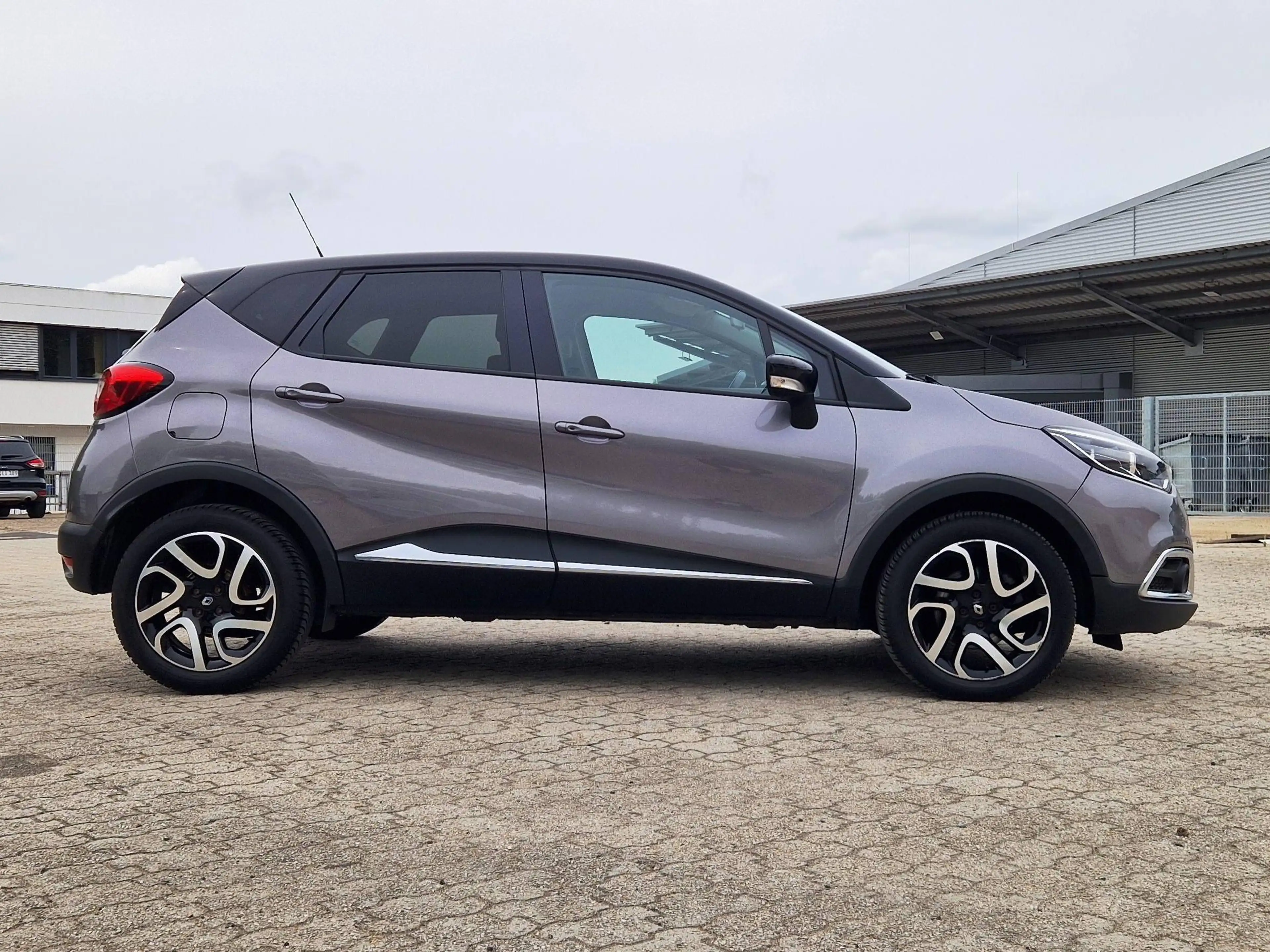 Renault Captur Luxe/2Hand/66000km/Automatik/Rückfahrcamera/ — photo 6