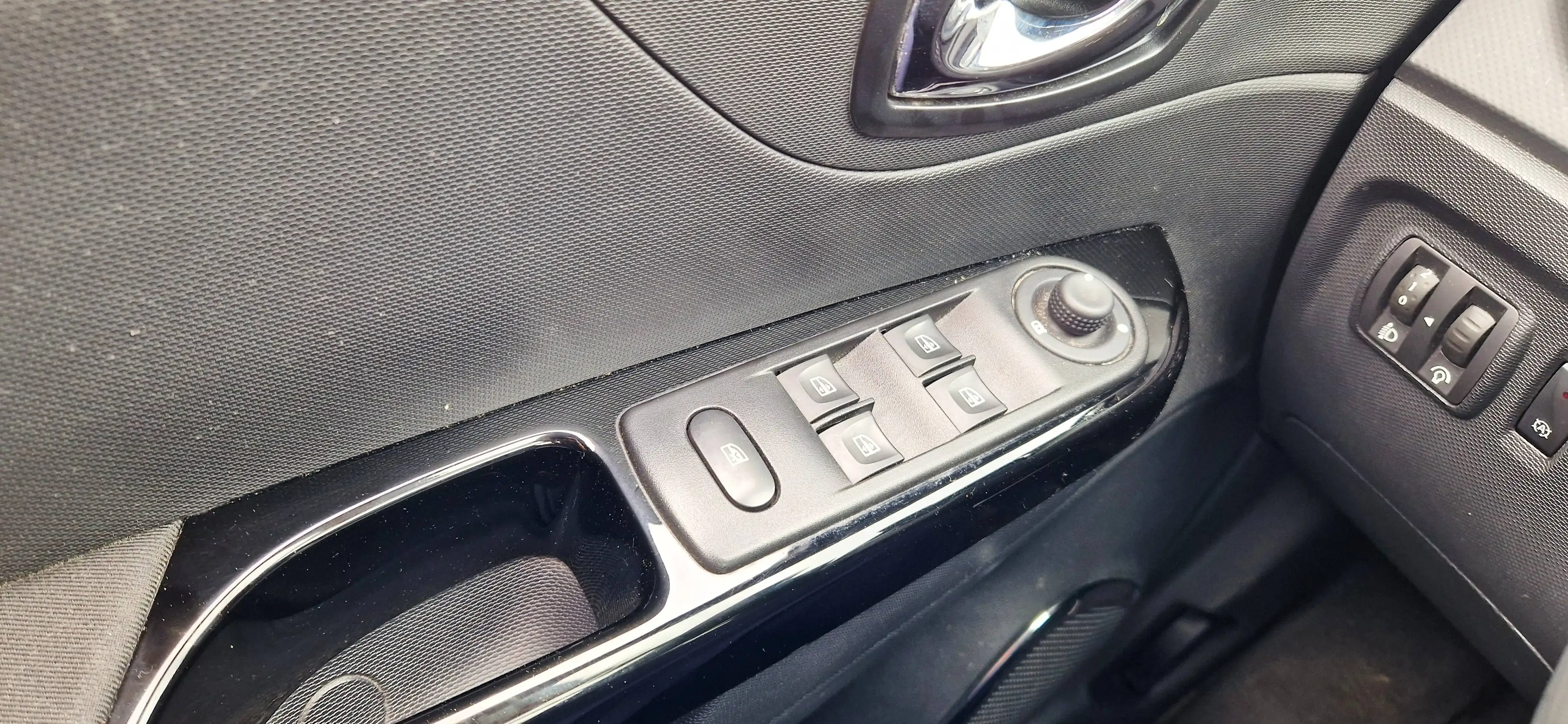 Renault Captur Luxe/2Hand/66000km/Automatik/Rückfahrcamera/ — photo 22