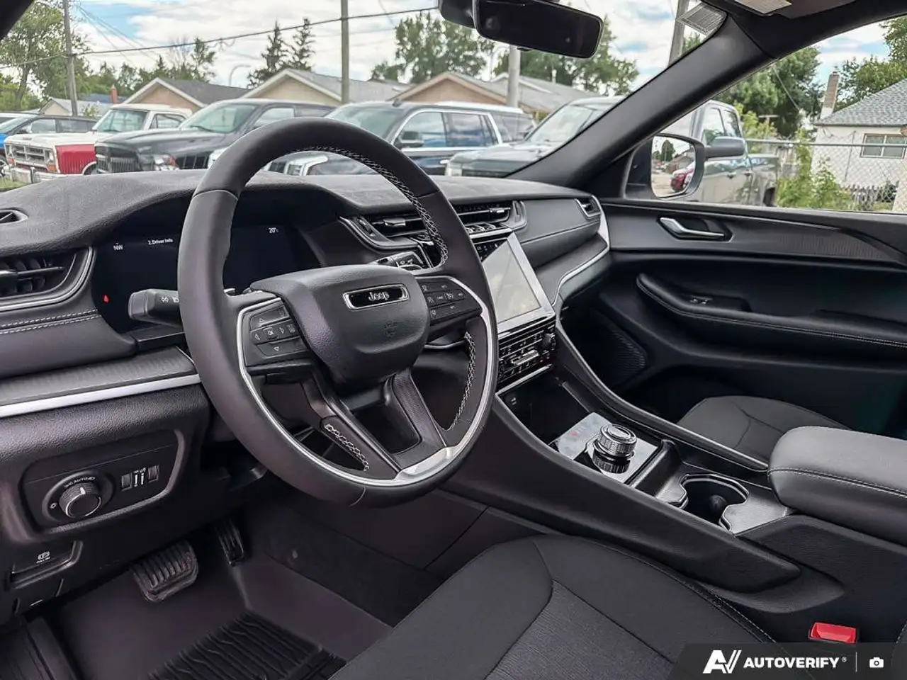 Jeep Grand Cherokee снимка Jeep Grand Cherokee