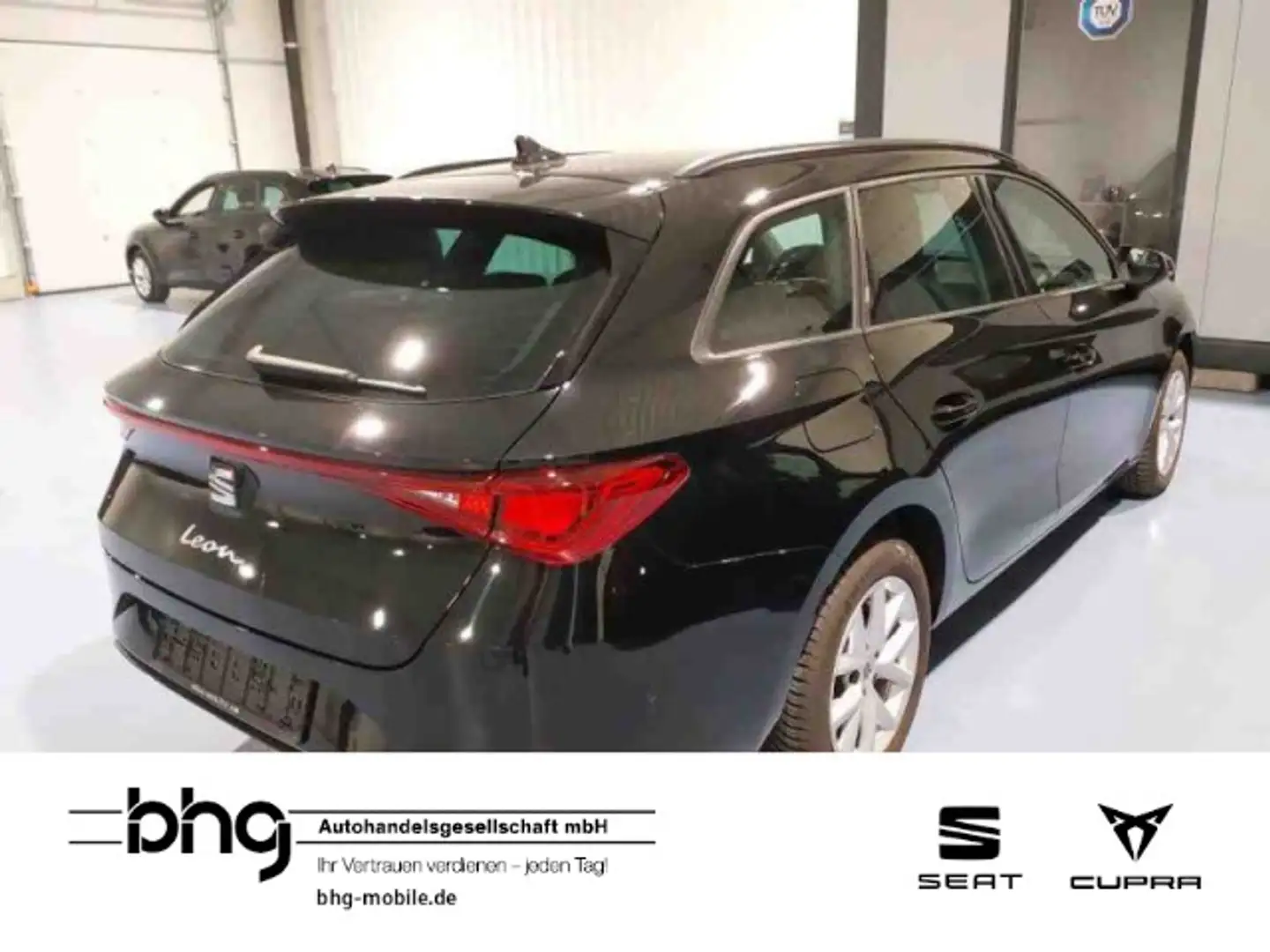 SEAT Leon Sportstourer 1.5 eTSI ACT OPF DSG Style Schwarz - 2