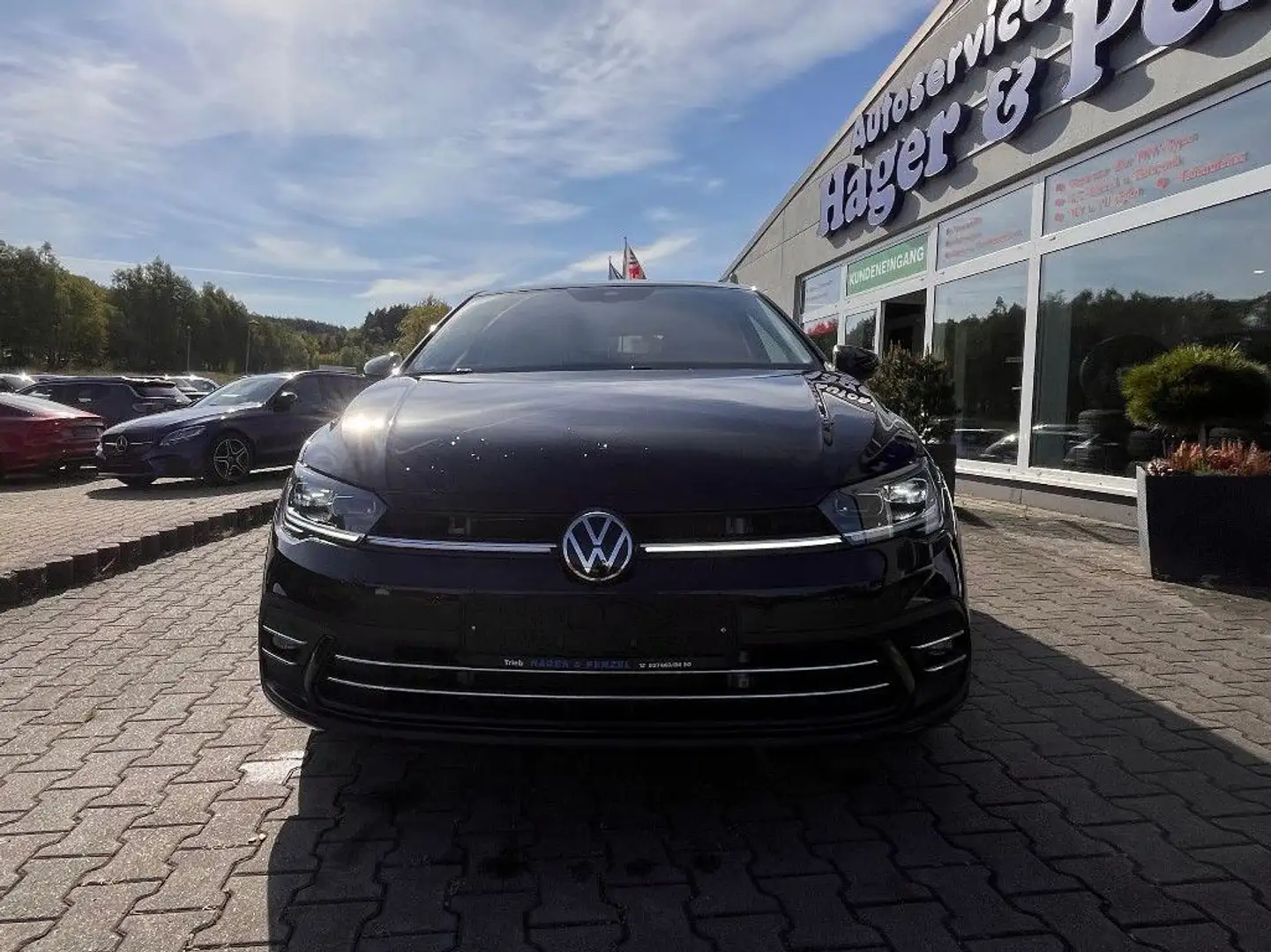 Volkswagen Polo VI Style DSG App-NAVI Matrix LED ACC Schwarz - 2