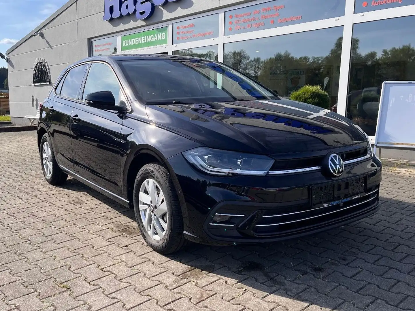 Volkswagen Polo VI Style DSG App-NAVI Matrix LED ACC Schwarz - 1