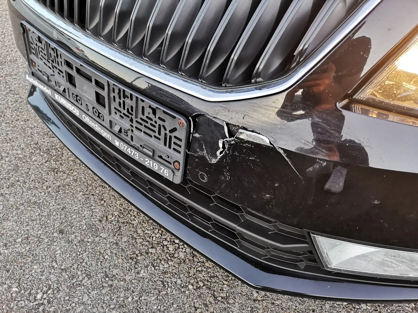 Skoda Octavia 2.0 TDI Navi Klimaautomatik Sitzheizung ALU PDC Schwarz - 2