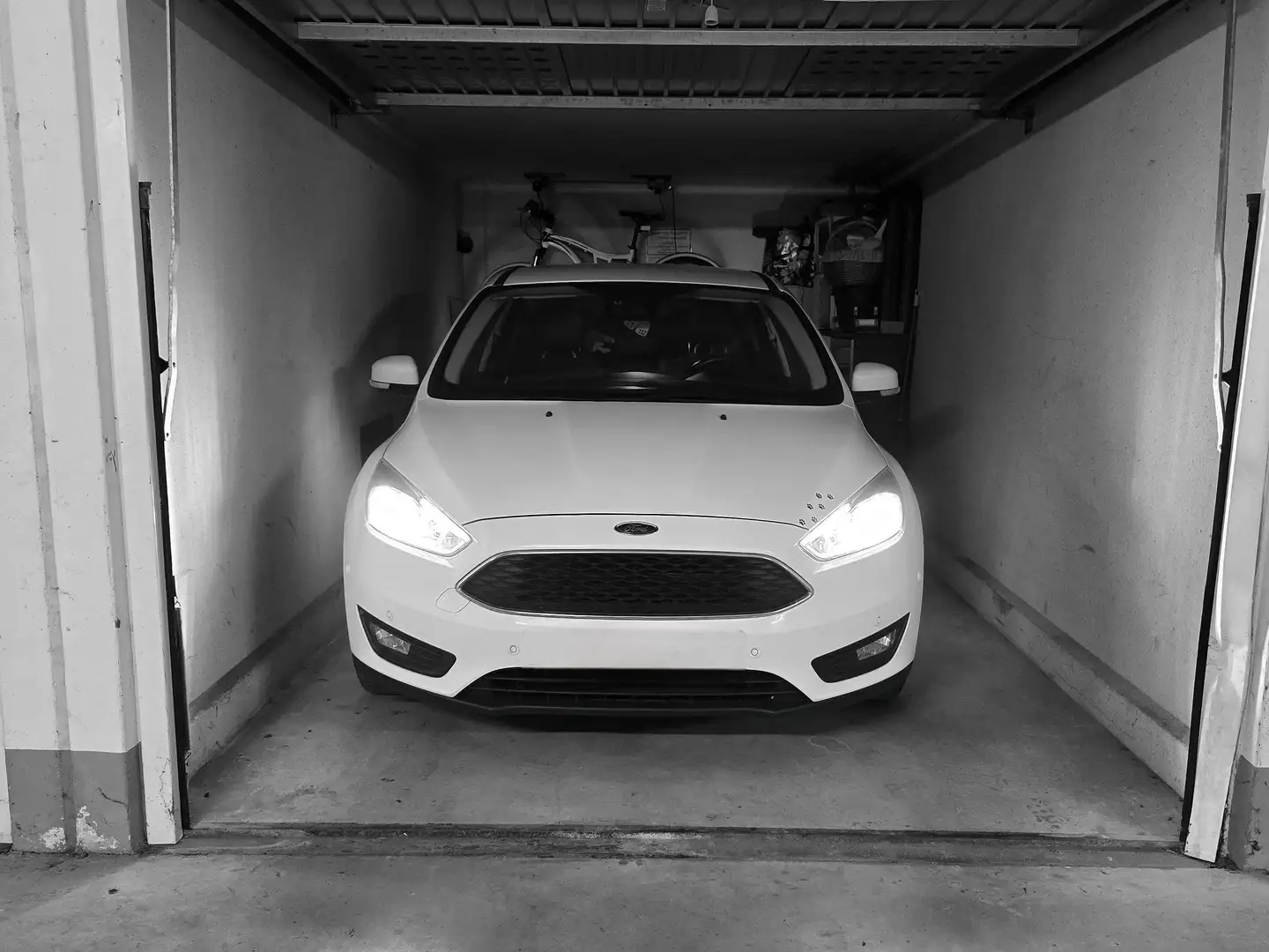 Ford Focus Focus 1.0 EcoBoost Start-Stopp-System COOL Weiß - 2