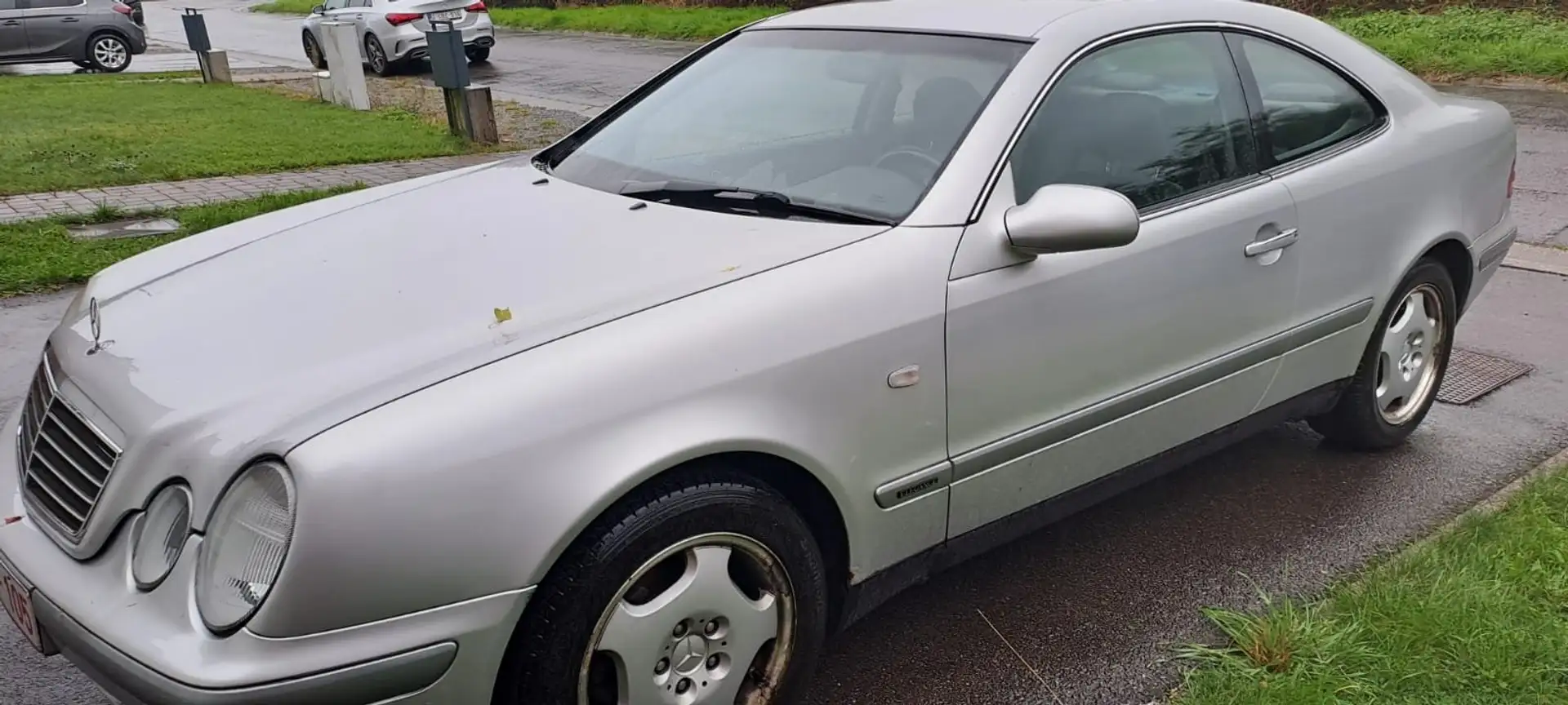 Mercedes-Benz CLK 200 Argent - 2