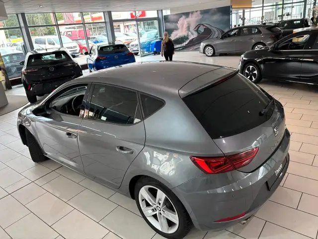 Seat Leon Leon view 10
